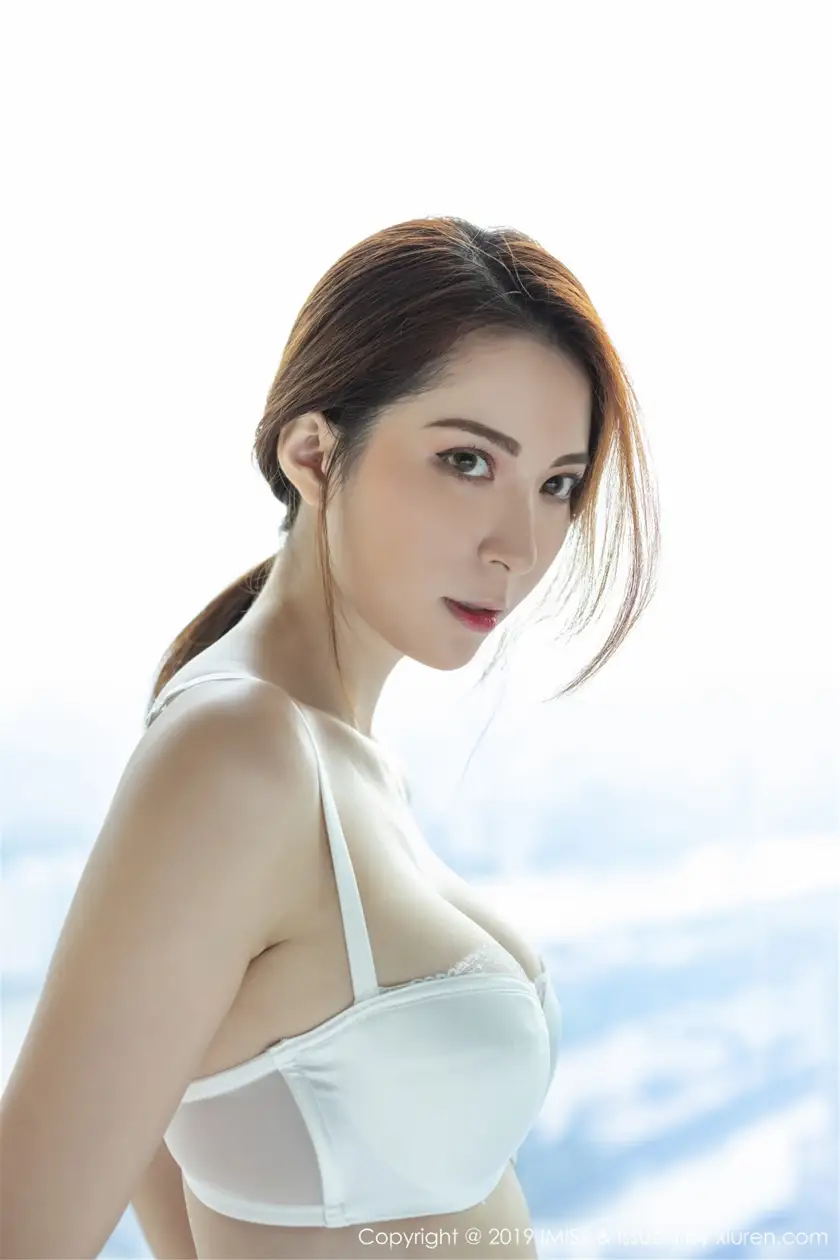 [爱蜜社] 2019.08.01 VOL.366 Carry#[38P]-7