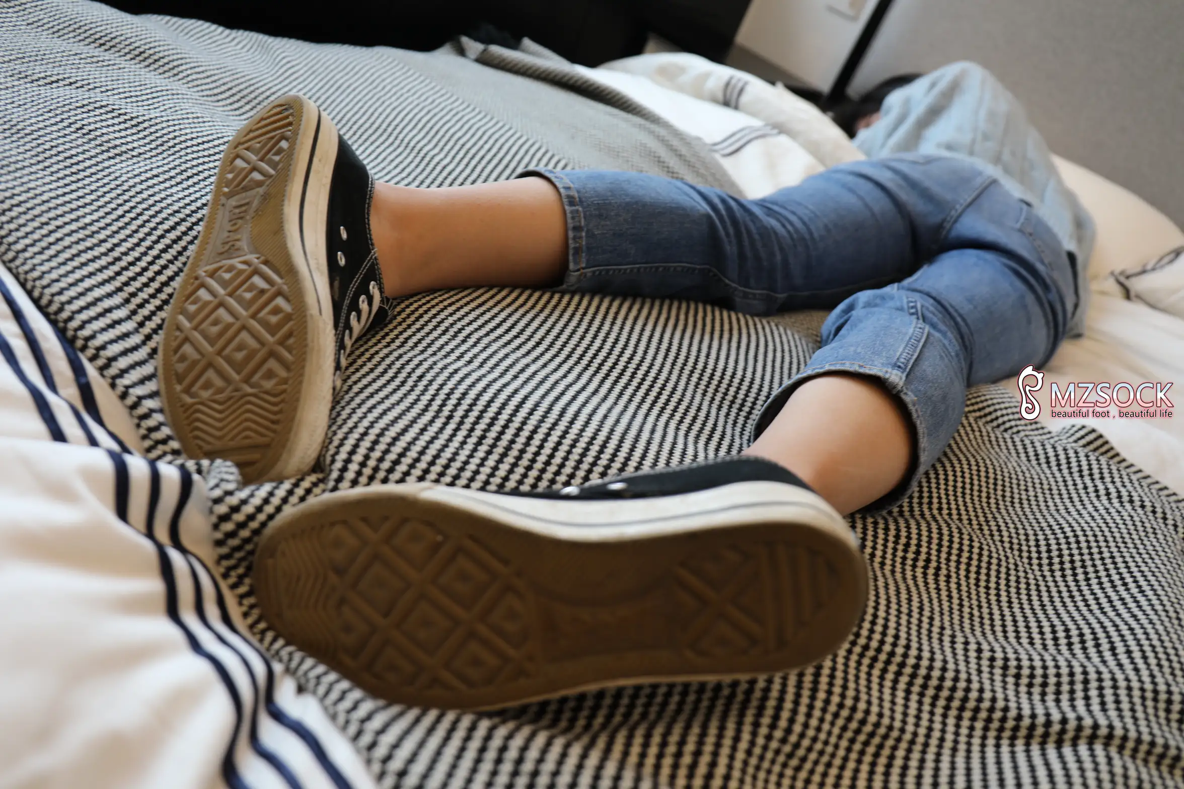 [Mzsock] Love beautiful feet NO.004 Fan Fan#[74P]-1