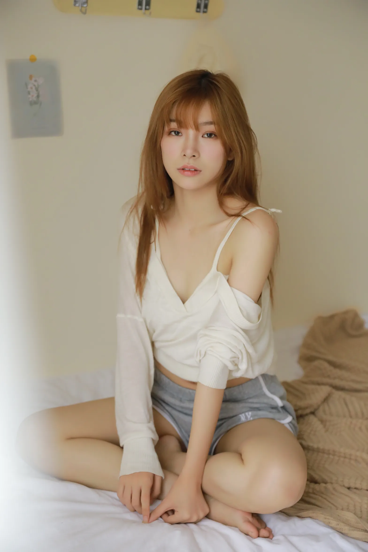 [艺图语] 2022.12.07 Vol.2618 – 居家写真 桃芊鱼#[35P]-34