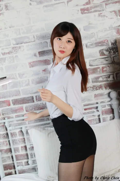 [爱美足] NO.082  Queena林茉晶 OL高跟美腿棚拍 街拍#[34P]-1