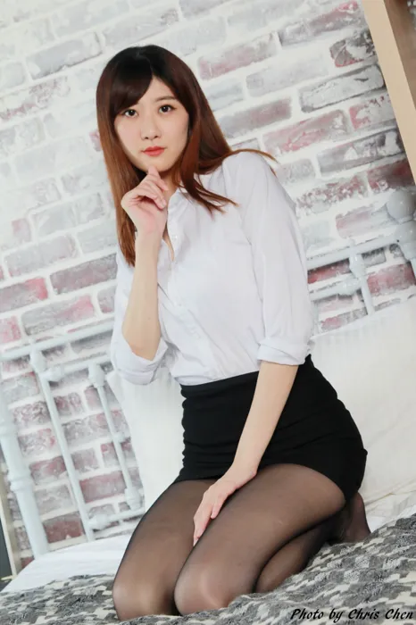 [爱美足] NO.082  Queena林茉晶 OL高跟美腿棚拍 街拍#[34P]-9