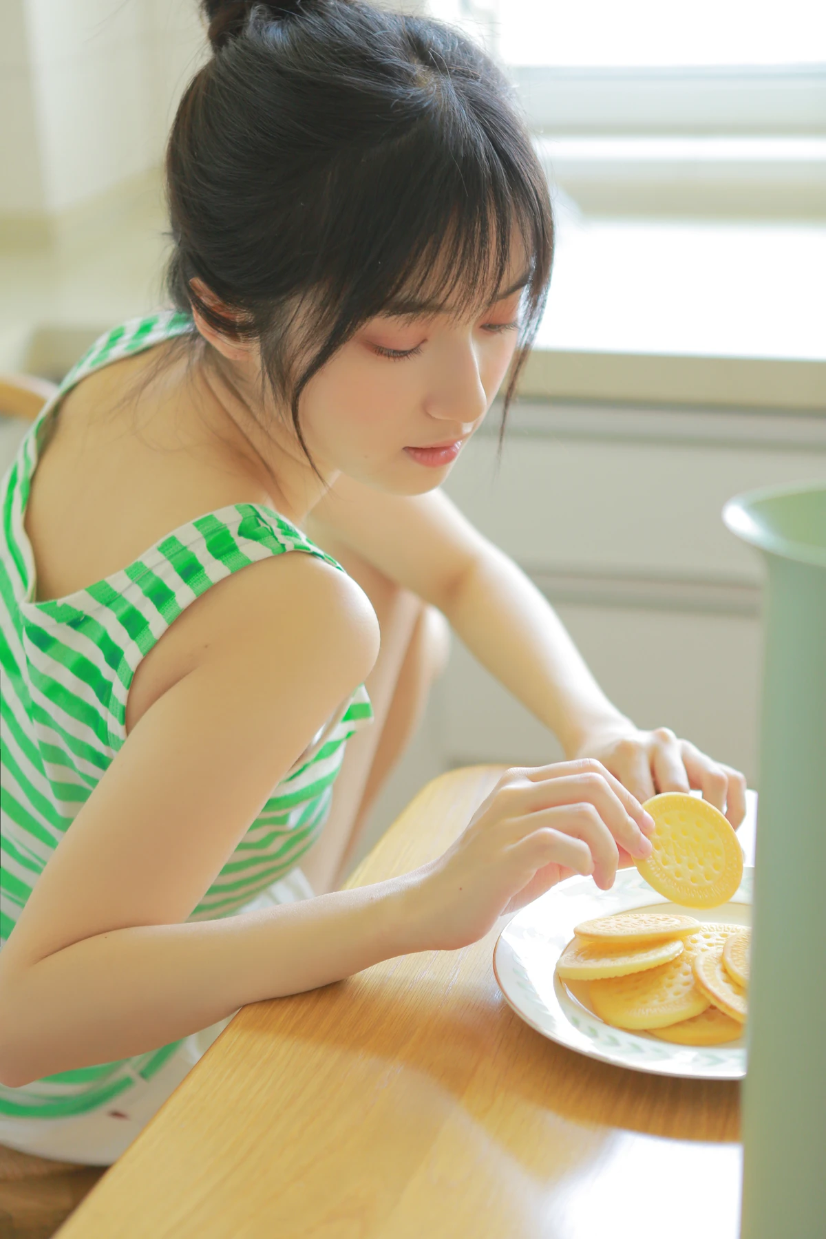[艺图语] 2022.12.30 Vol.2796 – 青提时光 月半了吧#[24P]-13