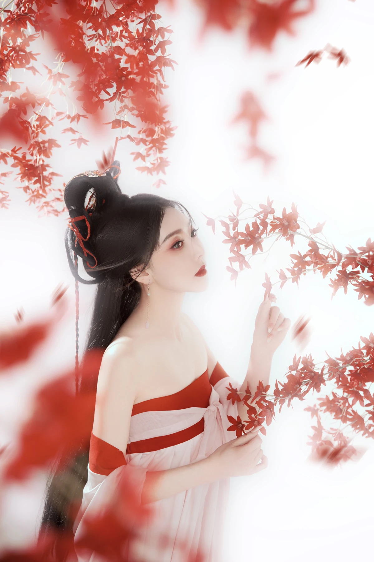 [艺图语] 2022.12.21 Vol.2724 – 枫叶飘红 雪宝#[22P]-1