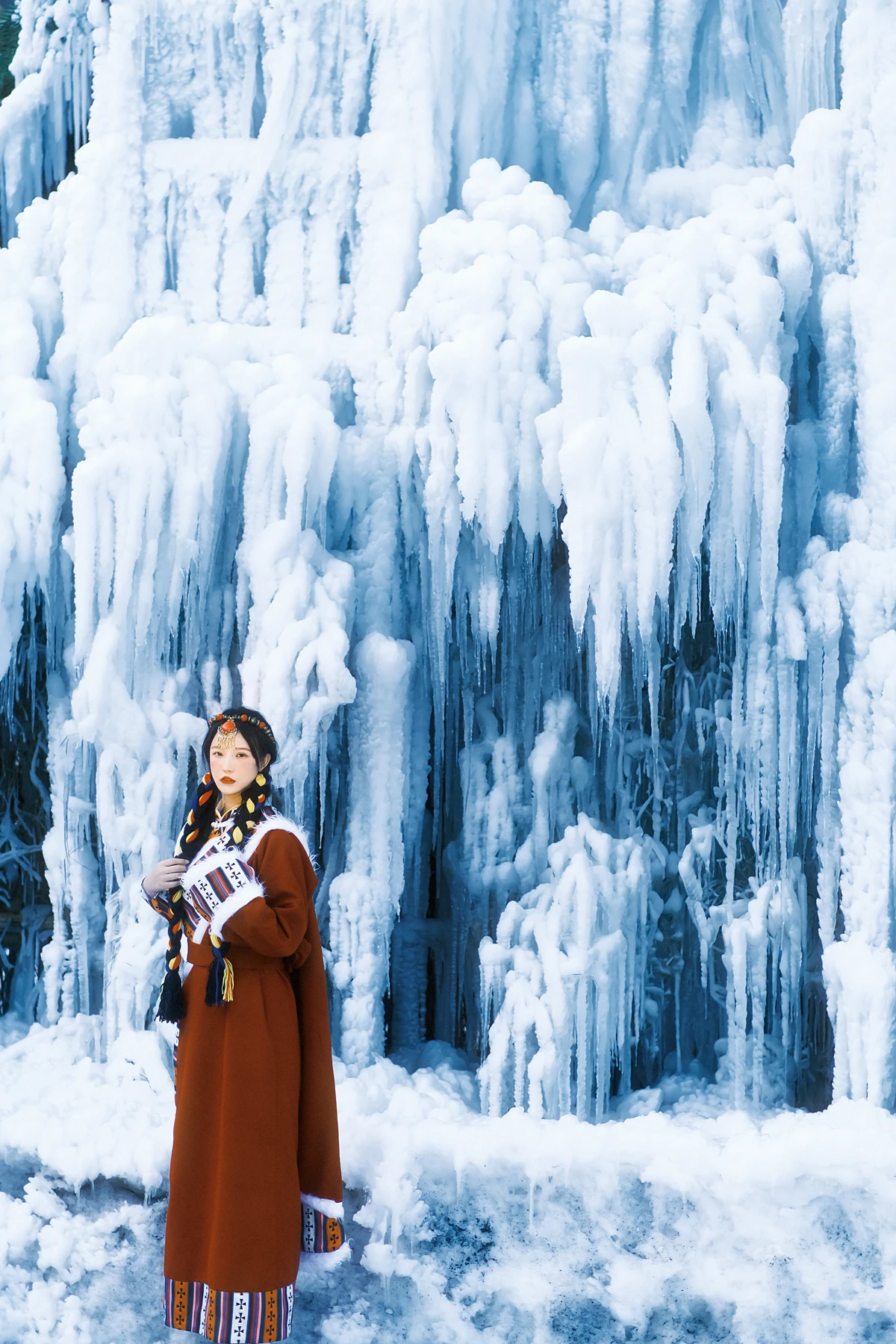 [艺图语] 2023.01.01 Vol.2814 – 我离不开神山，你带一支格桑花走吧 小霜#[22P]-9