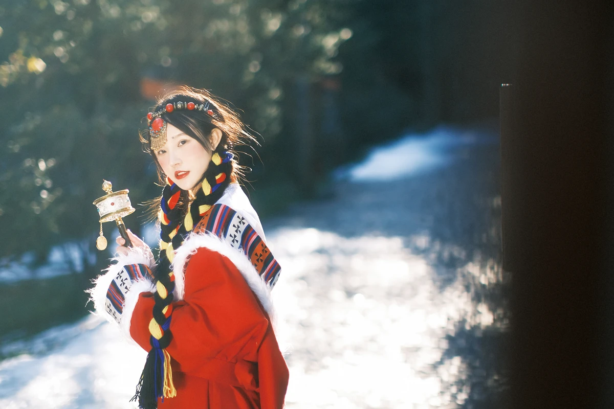 [艺图语] 2023.01.01 Vol.2814 – 我离不开神山，你带一支格桑花走吧 小霜#[22P]-1