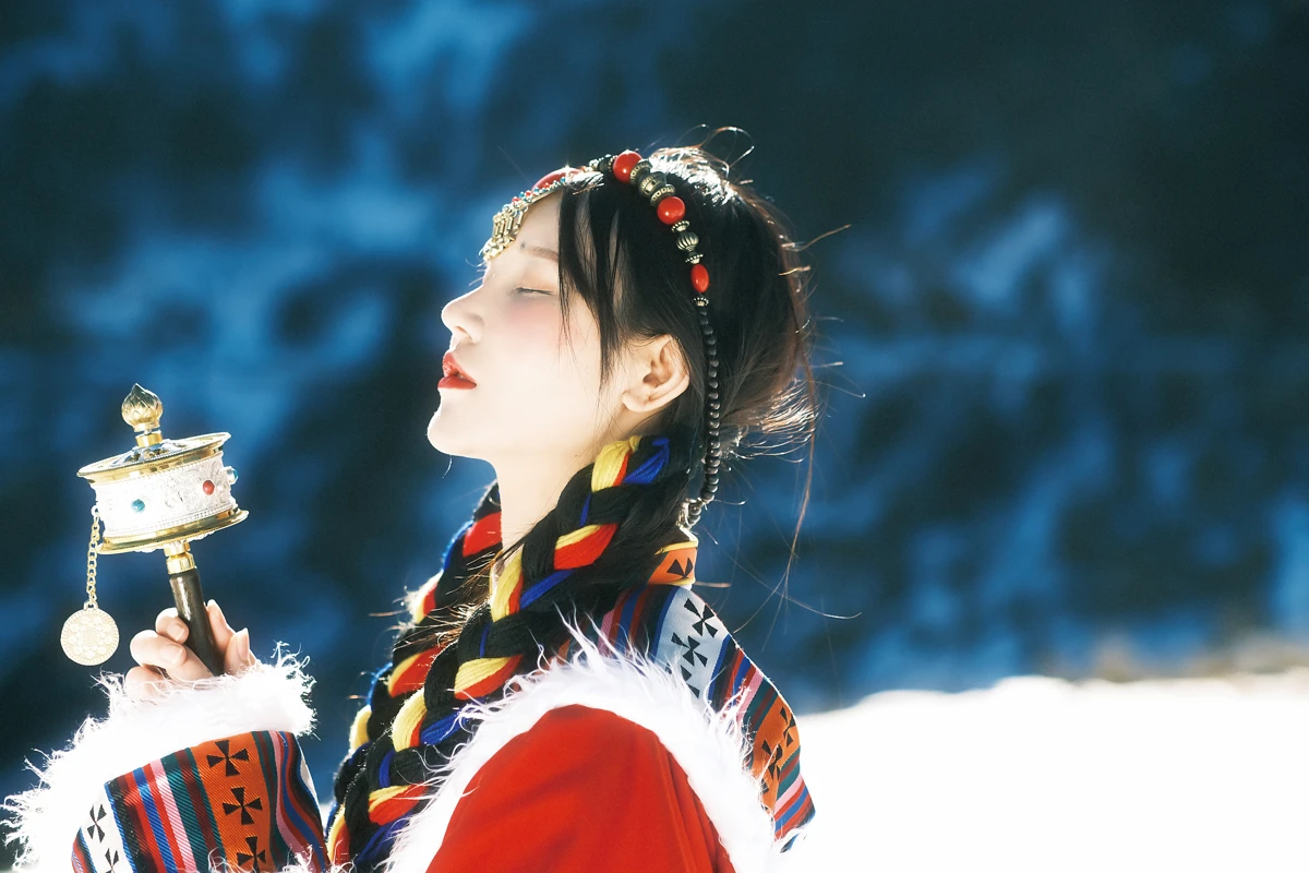 [艺图语] 2023.01.01 Vol.2814 – 我离不开神山，你带一支格桑花走吧 小霜#[22P]-5