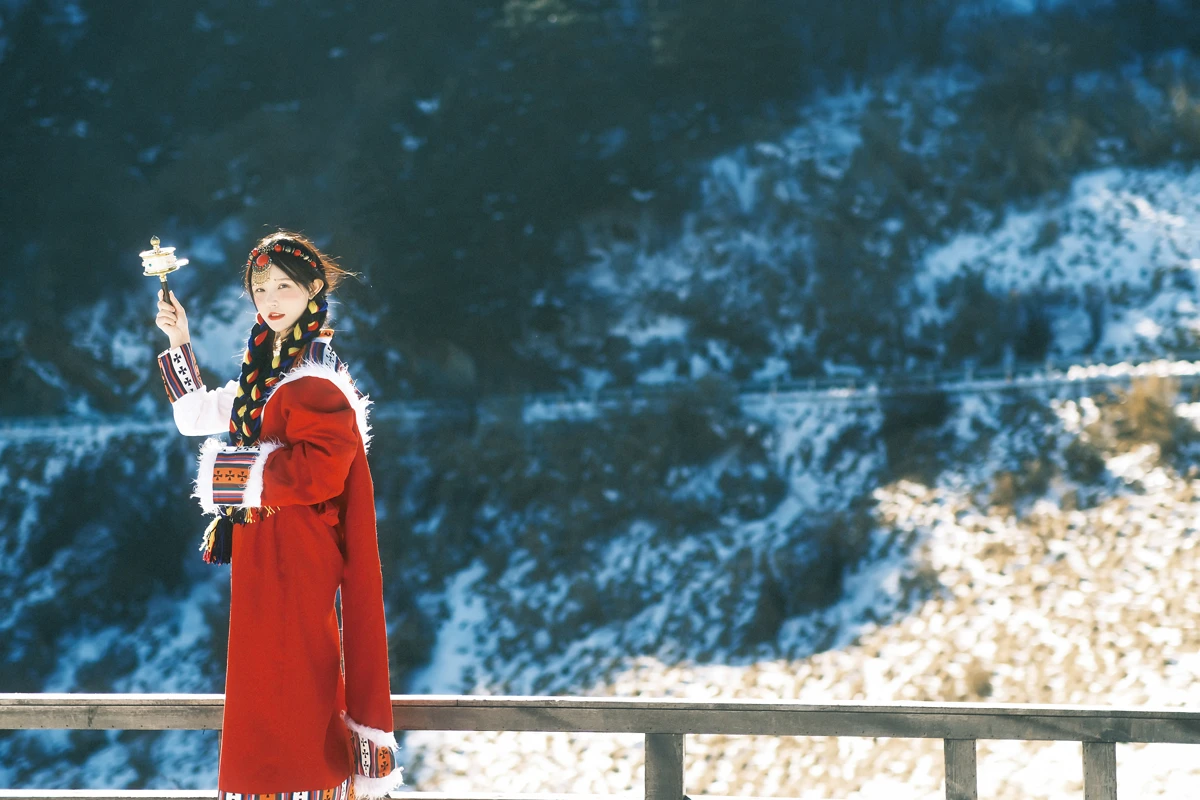 [艺图语] 2023.01.01 Vol.2814 – 我离不开神山，你带一支格桑花走吧 小霜#[22P]-8