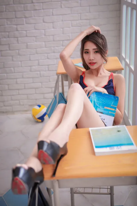 [爱美足] NO.086 黄韵霏 超短裙 高跟美腿外拍 街拍#[42P]-1