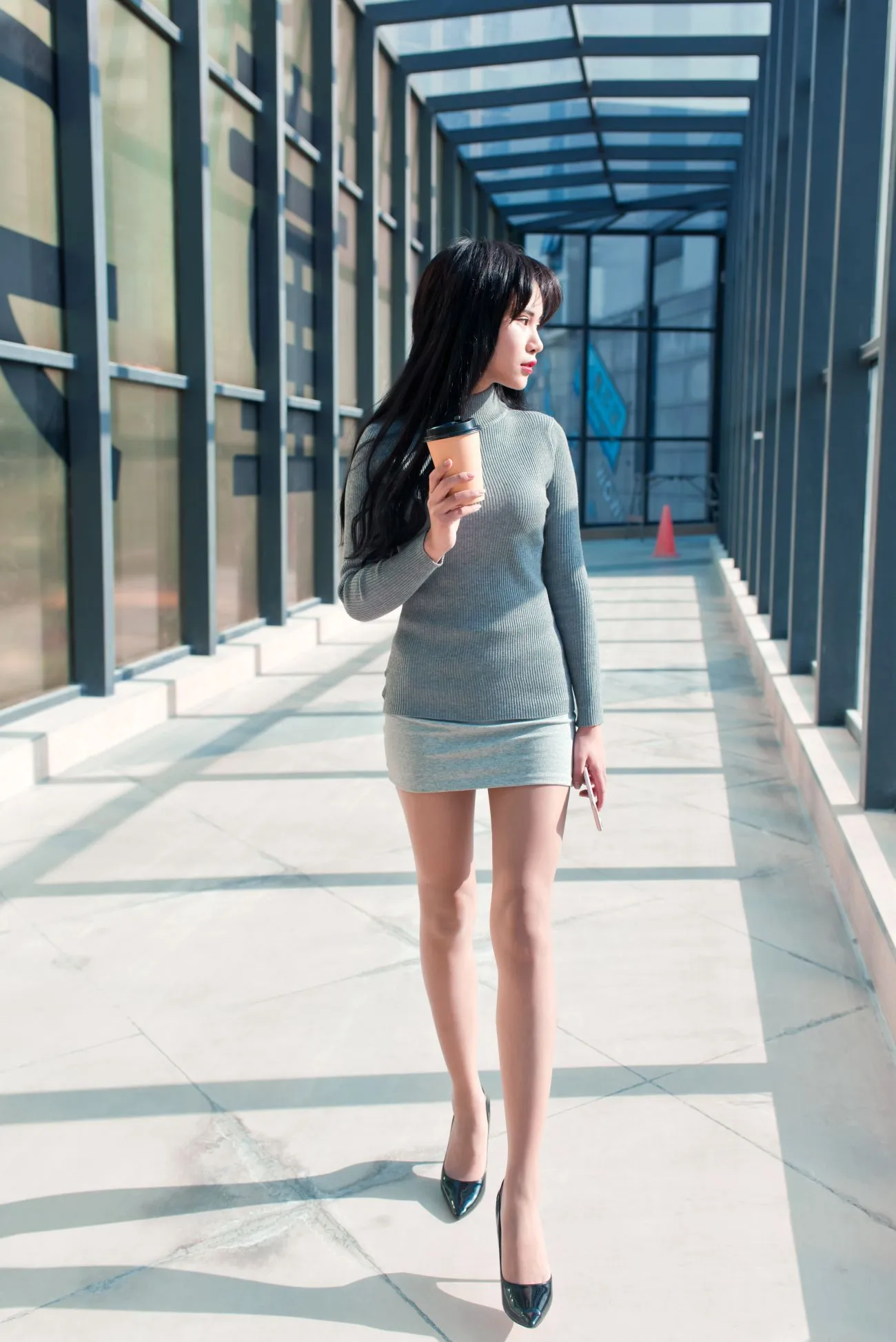 [Mzsock] NO.084 The cute girl in short skirt and silk stockings in the leisure bookstore street photography#[79P]-2
