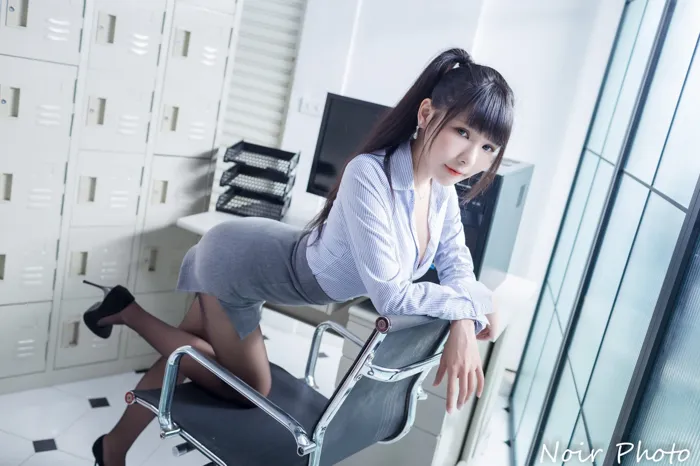 [Mzsock] NO.072 Yishuang OL black stockings high heels beautiful legs outdoor shooting street photography#[37P]-2