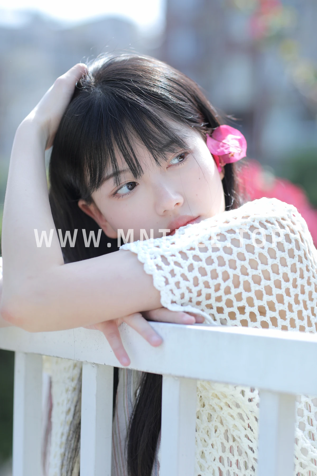 [艺图语] 2023.01.05 Vol.2839 – 花与那女孩 秋阳邑禾#[25P]-3