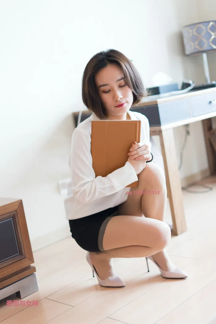[爱美足] NO.034 木子的小包裙 街拍#[97P]-1