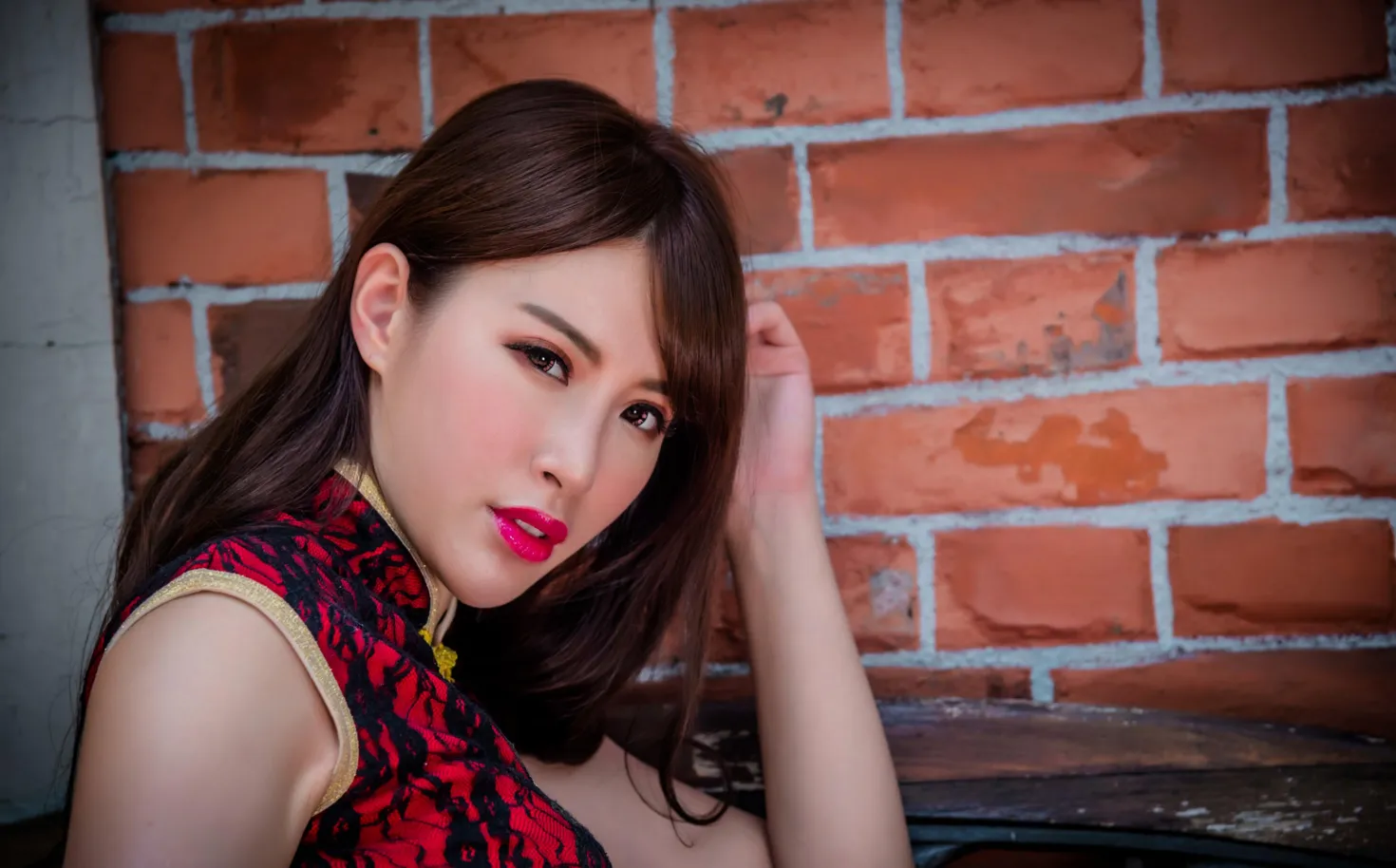 [Mzsock] NO.177 Wu Yuqi Red Flower Short Cheongsam High Heels Beautiful Legs street photography#[105P]-3