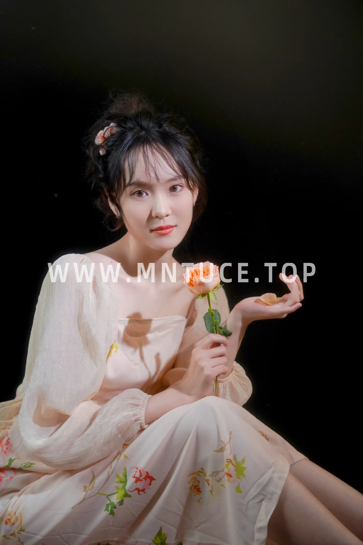 [艺图语] 2022.12.06 Vol.2616 – 朱丽叶 三只喵#[26P]-8