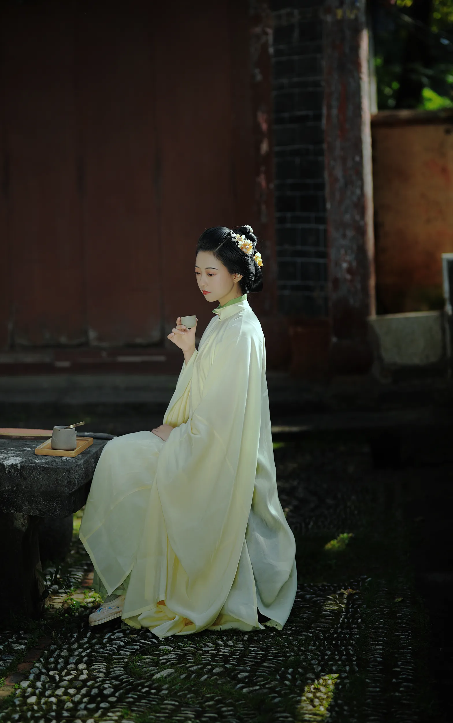 [艺图语] 2022.11.30 Vol.2561 – 淡淡春山 YunFleur#[40P]-1