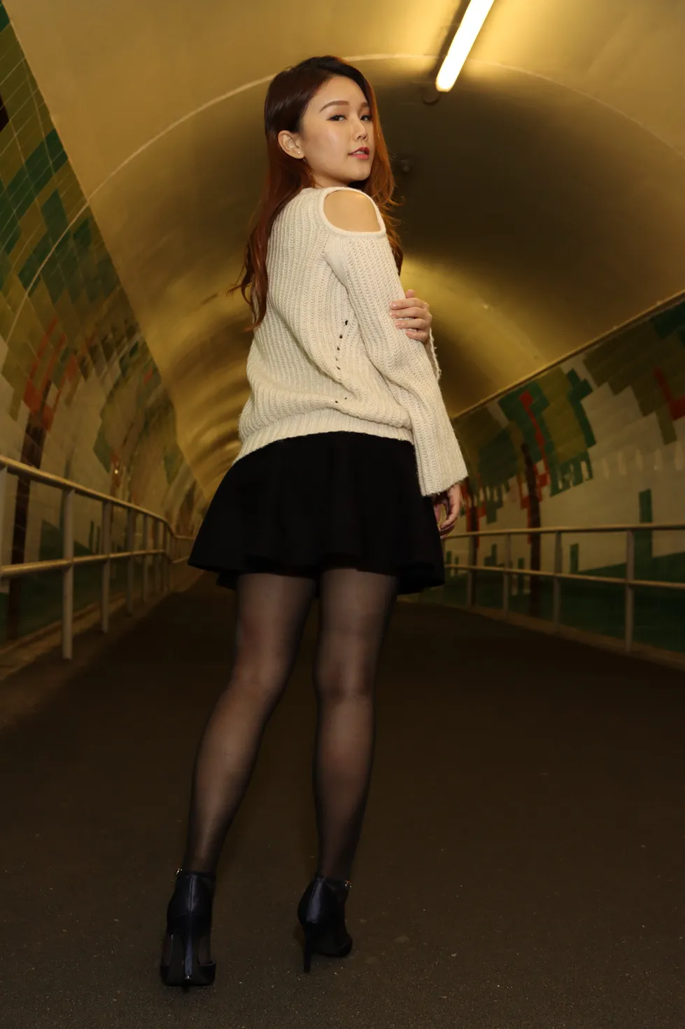 [爱美足] NO.099 Erika 短裙黑丝高跟美腿 街拍#[106P]-2