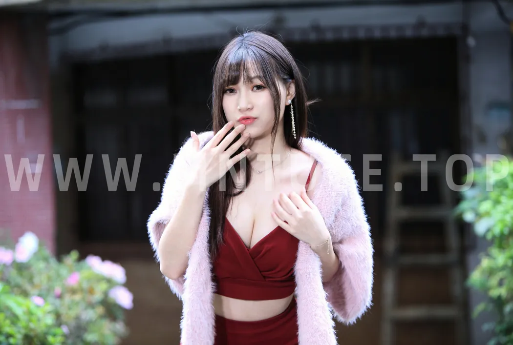 [爱美足] NO.100 张雅筑 紧身短裙丝袜高跟美腿 街拍#[64P]-5
