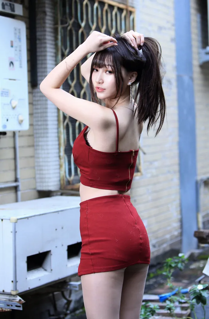 [爱美足] NO.100 张雅筑 紧身短裙丝袜高跟美腿 街拍#[64P]-10