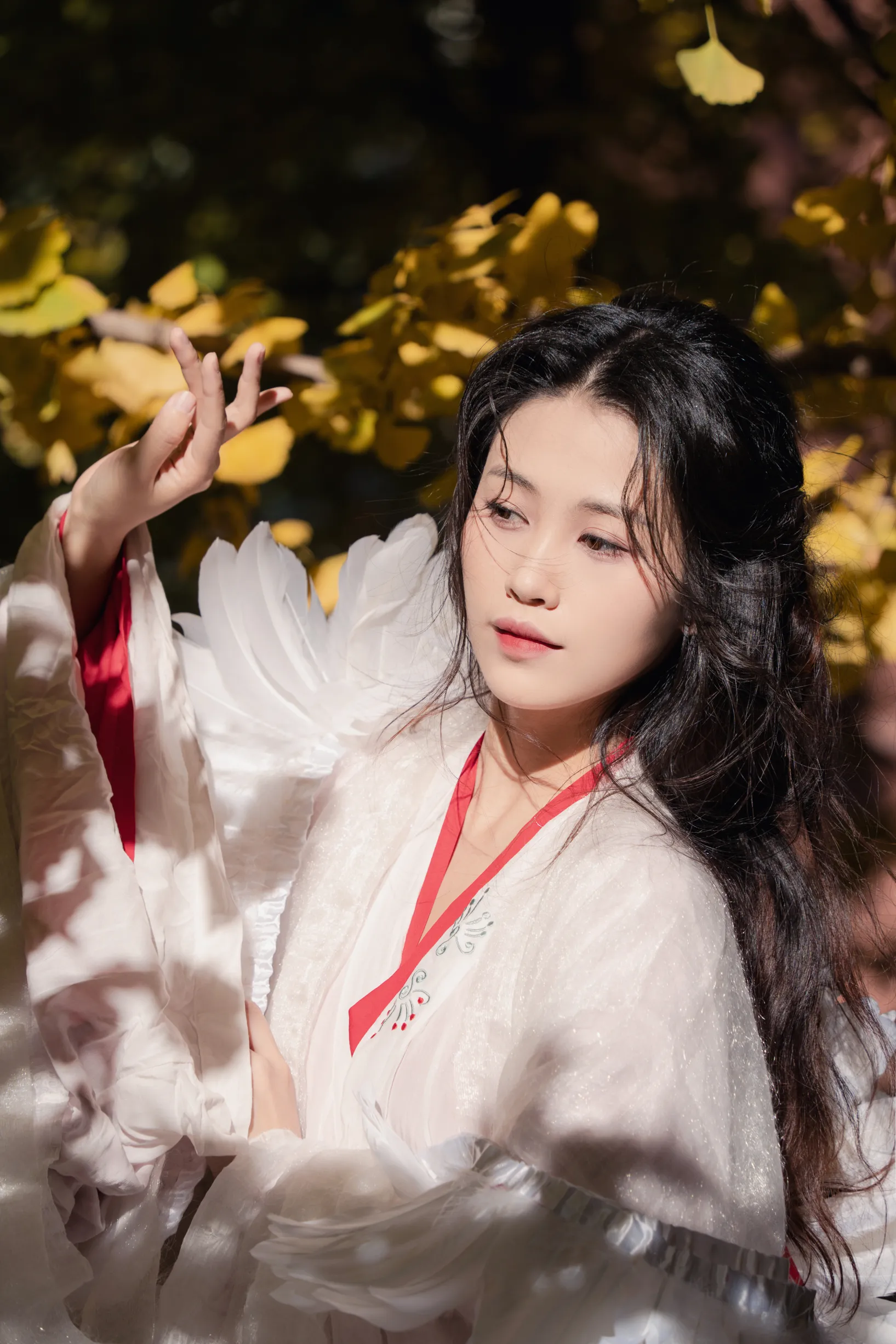[YITUYU] 2022.11.30 Vol.2568 – Ginkgo Green Frost Goose#[26P]-1