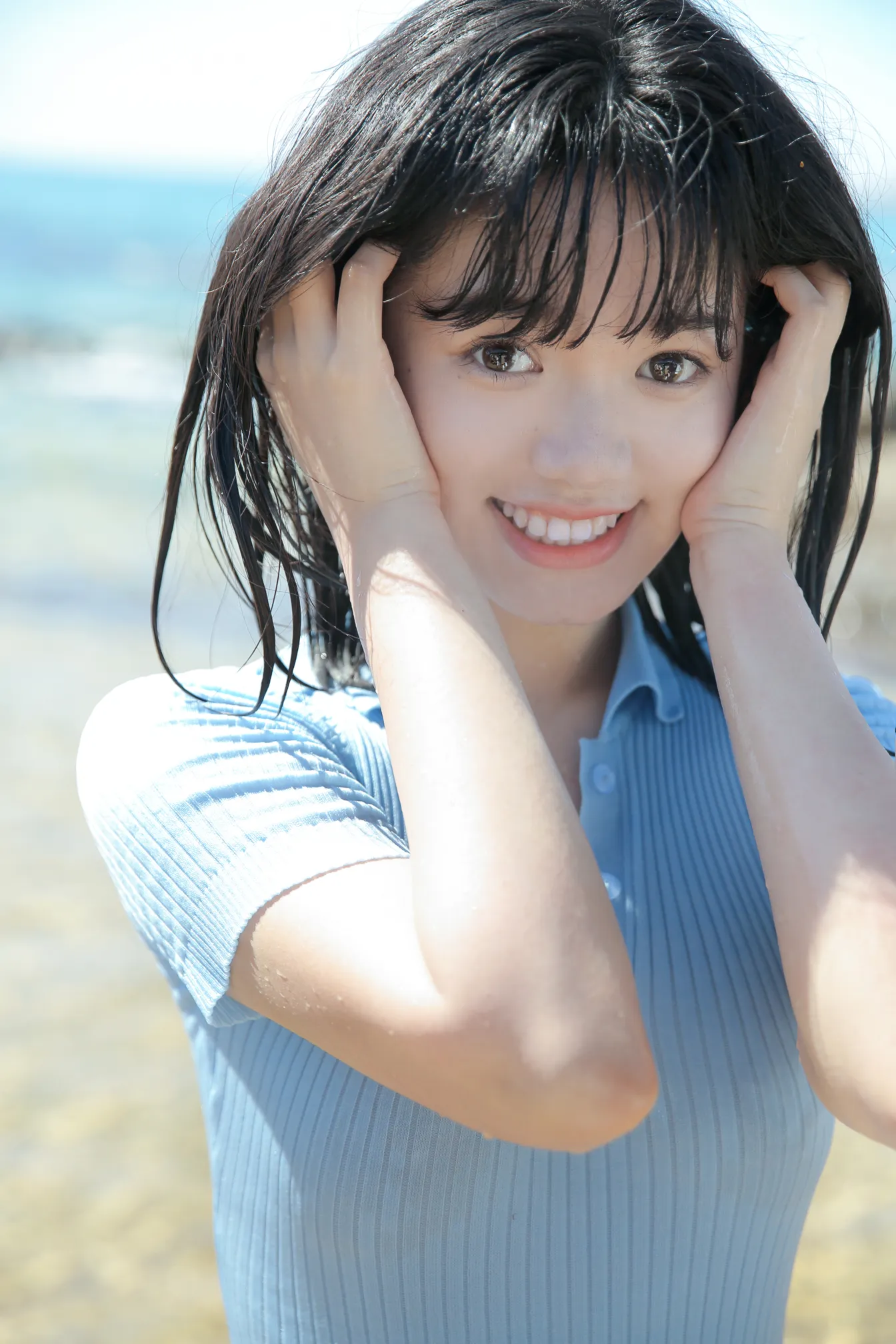 [艺图语] 2022.12.09 Vol.2637 – 海岛盛夏 叛逆的捡捡唯#[25P]-1