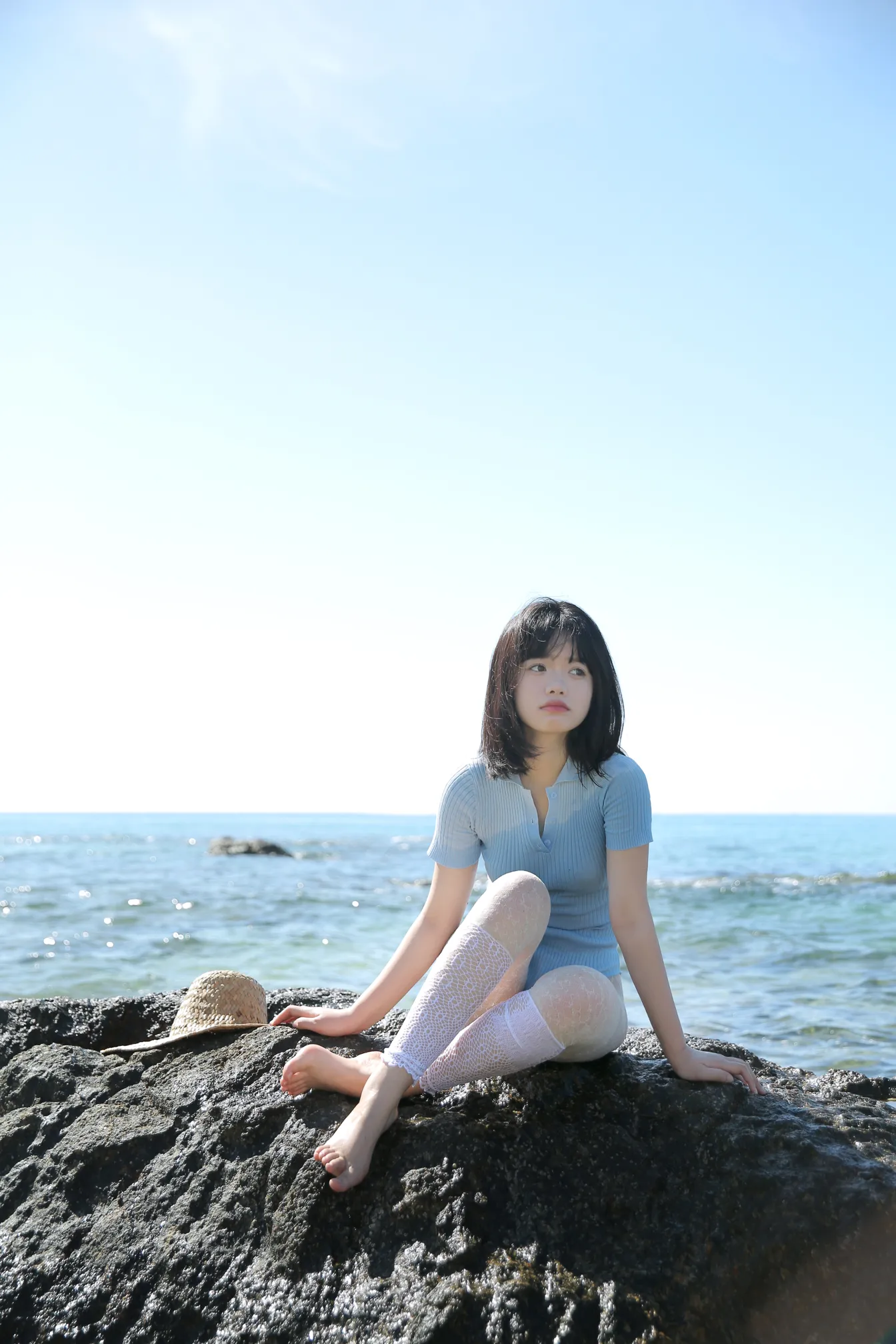 [艺图语] 2022.12.09 Vol.2637 – 海岛盛夏 叛逆的捡捡唯#[25P]-4