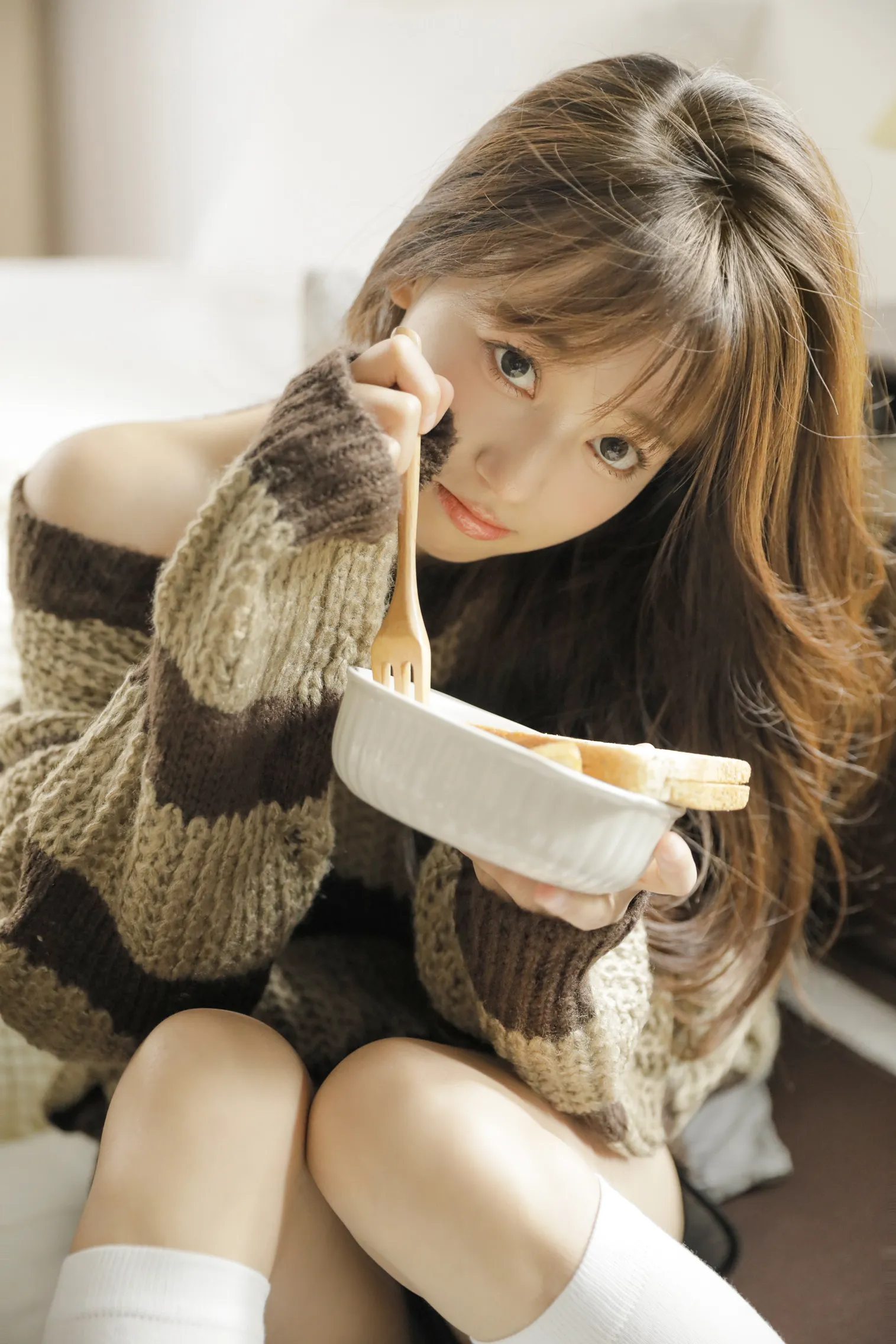 [艺图语] 2022.12.05 Vol.2606 – 咖色系的秋天 郑湘湘#[22P]-21