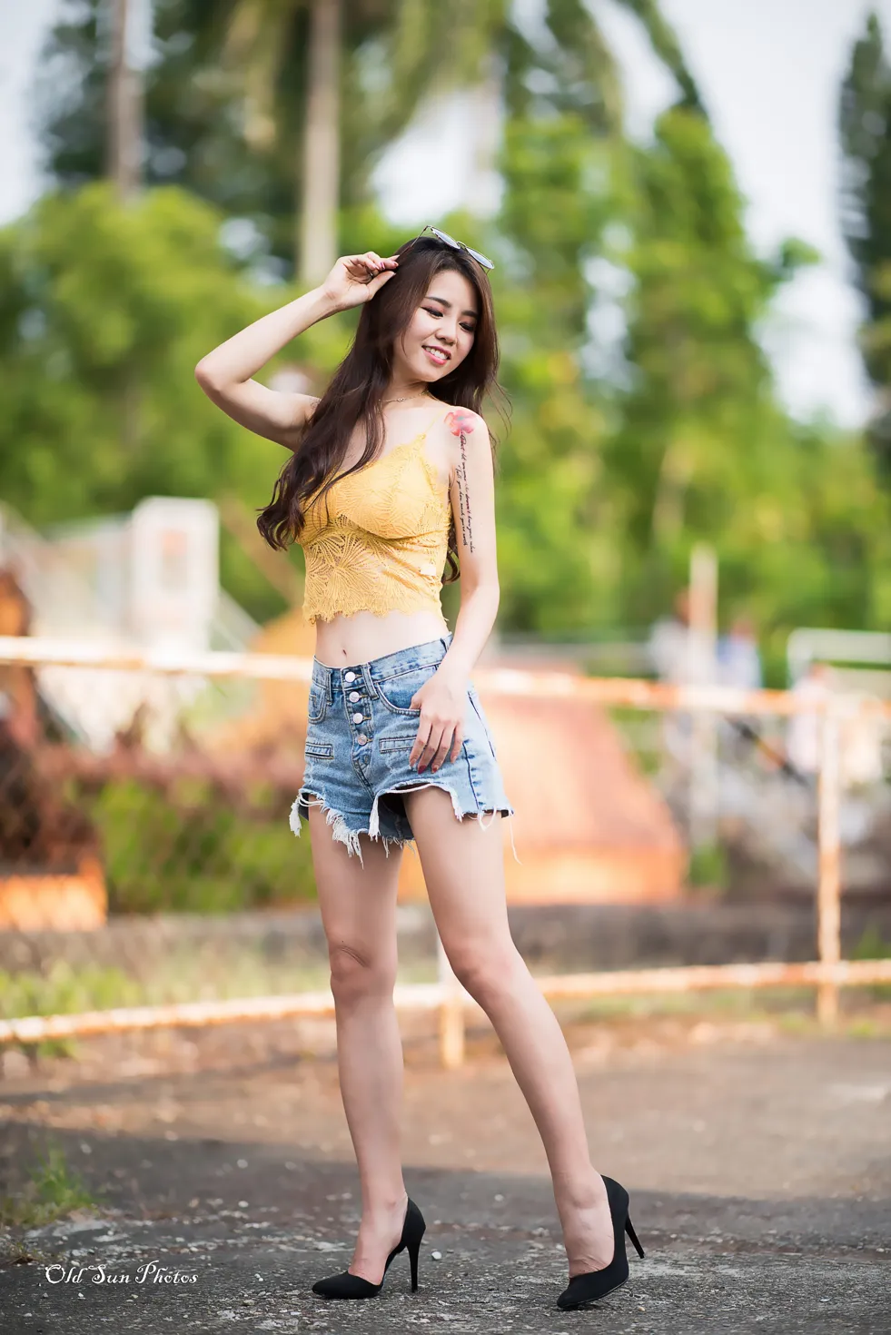 [爱美足] NO.192 Debby Chiu 露肚牛仔短裤高跟美腿 街拍#[53P]-3
