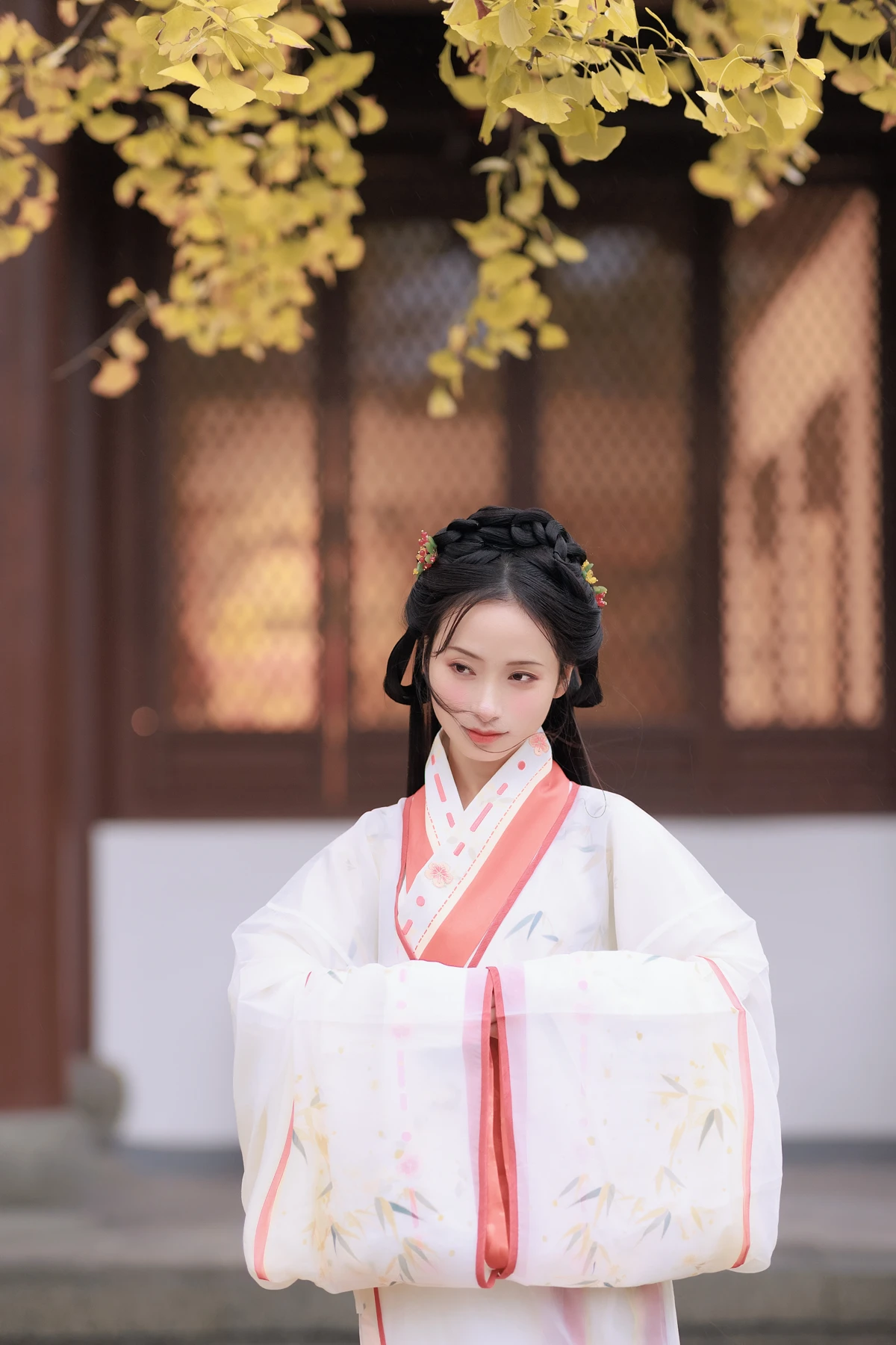 [YITUYU] 2023.01.10 Vol.2886 – Ginkgo in the Rain little demon with eyes#[24P]-3
