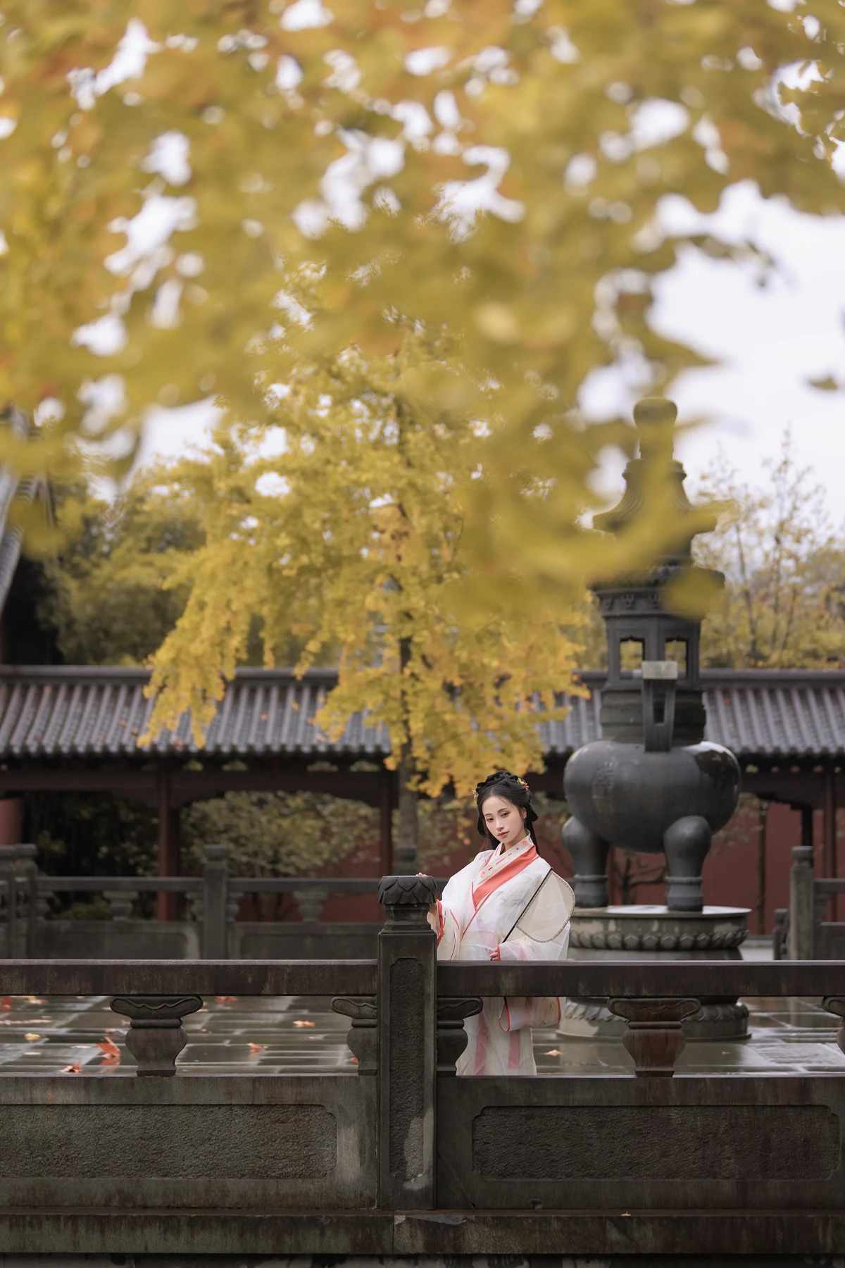 [YITUYU] 2023.01.10 Vol.2886 – Ginkgo in the Rain little demon with eyes#[24P]-10