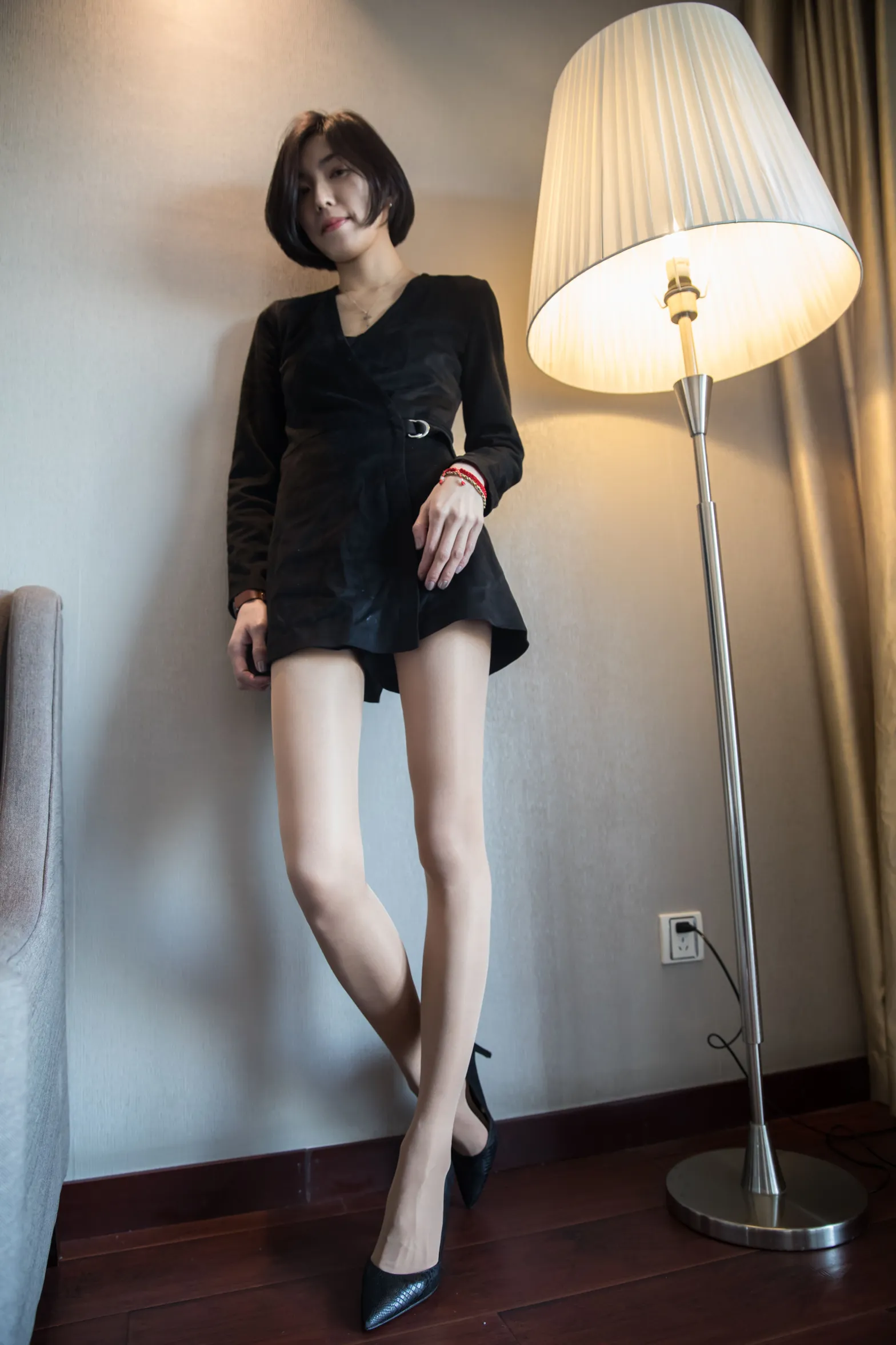 [爱美足] NO.120 酒店骨感美女肉丝高跟 街拍#[88P]-1