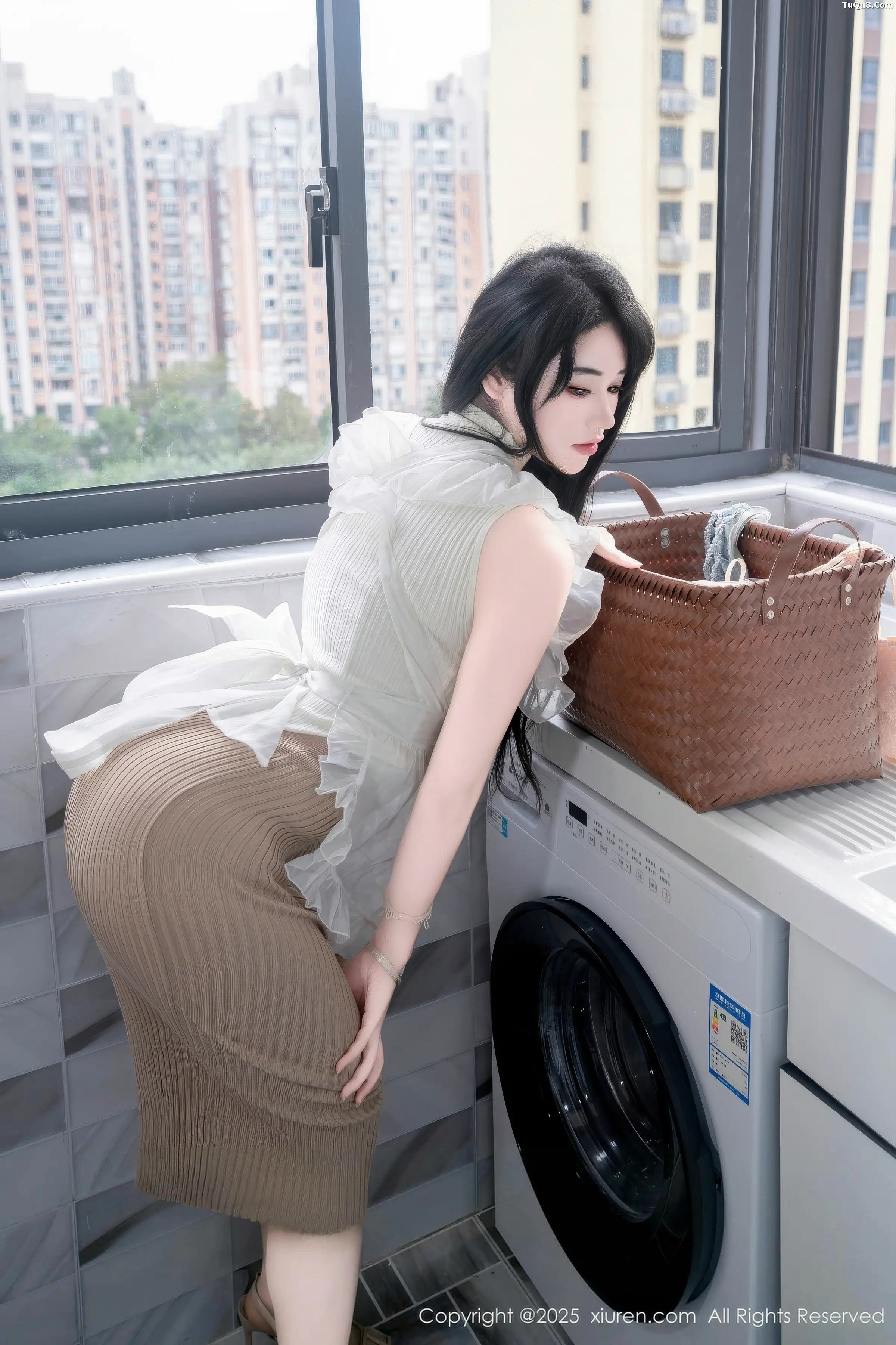 [秀人网] 2025.11.20 No.11010 汐汐爱吃草莓#[83P]-10