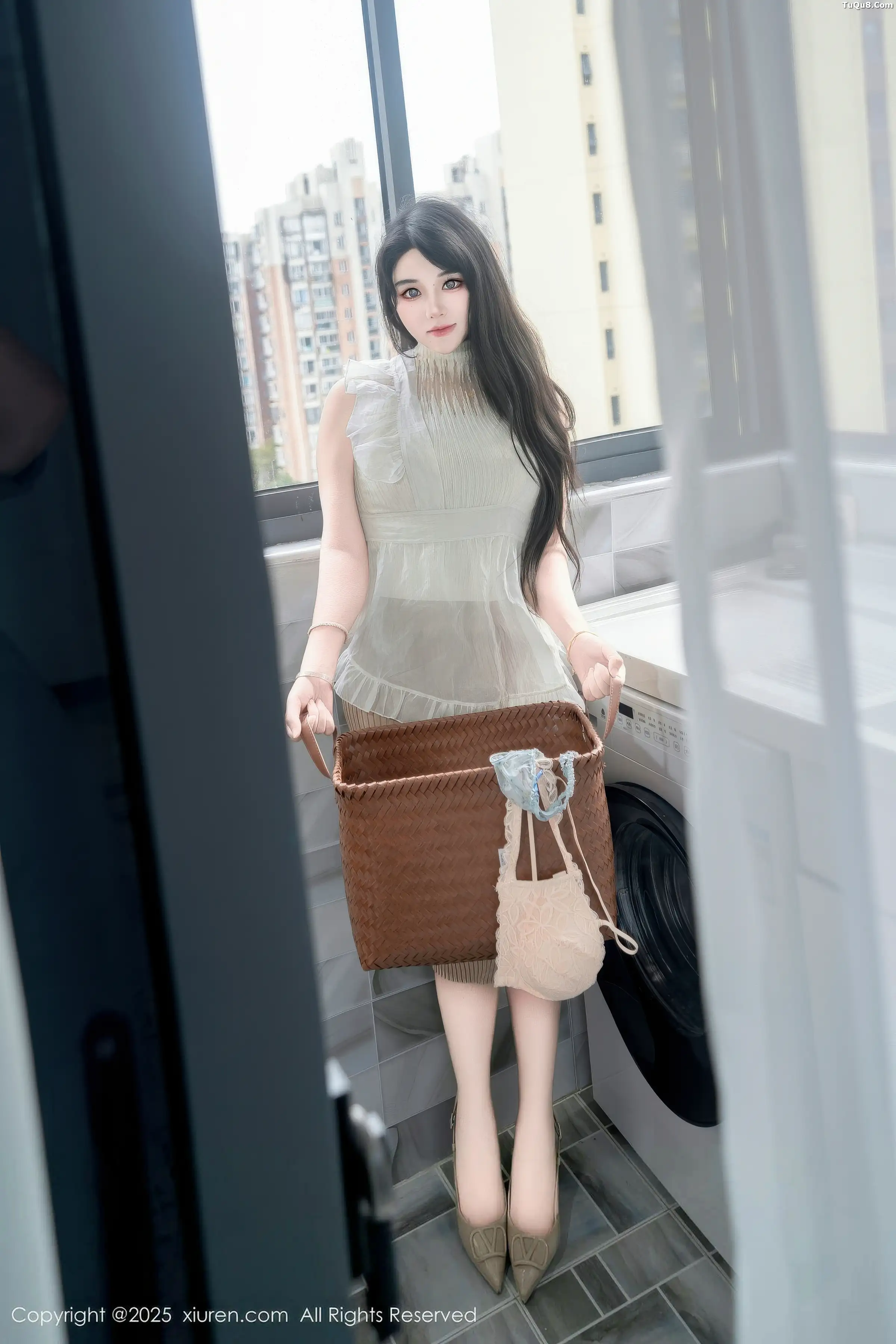 [秀人网] 2025.11.20 No.11010 汐汐爱吃草莓#[83P]-8