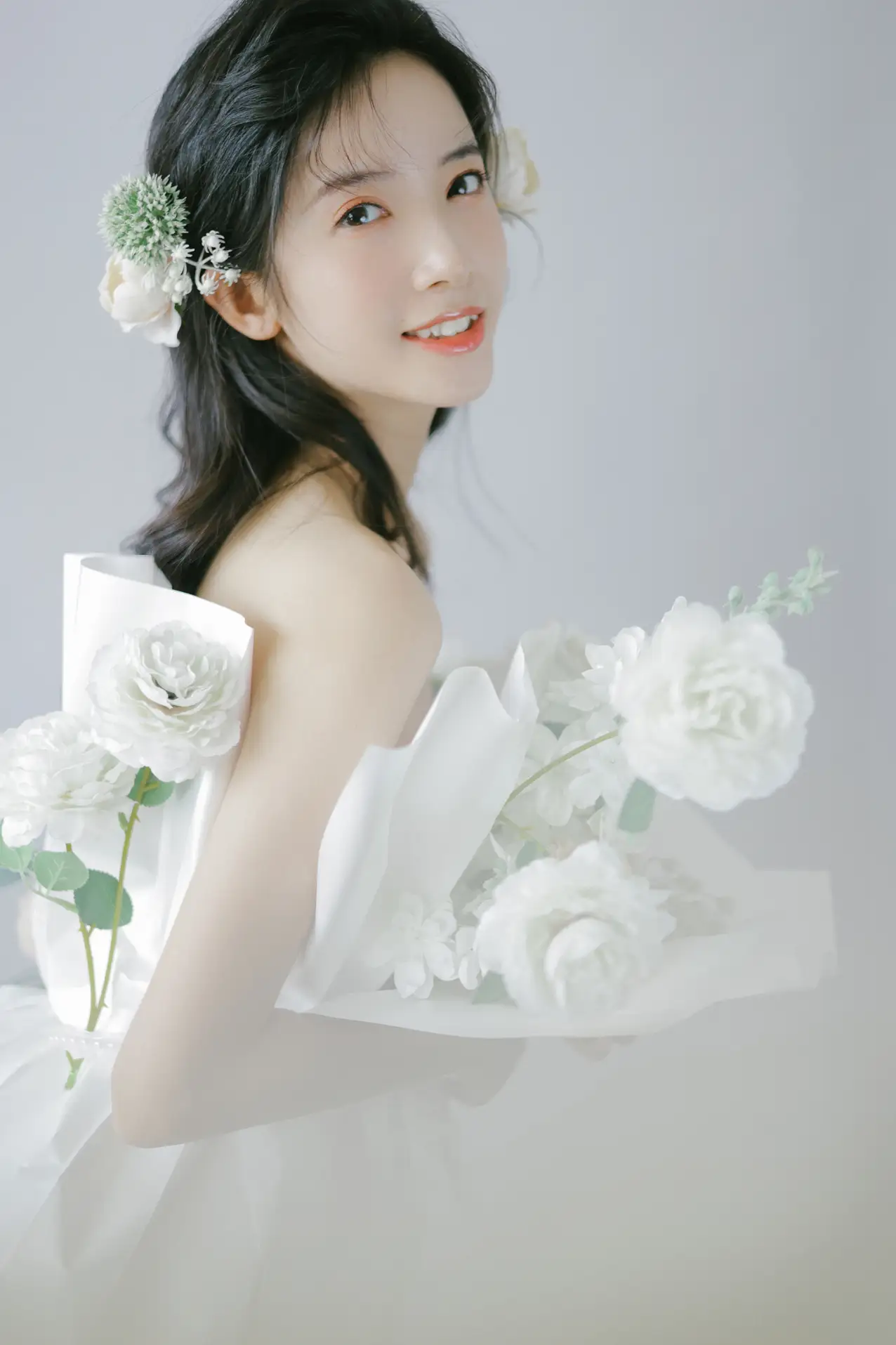 [艺图语] 2022.07.26 Vol.1541 – 花束女孩 一只阿梦崽#[32P]-3