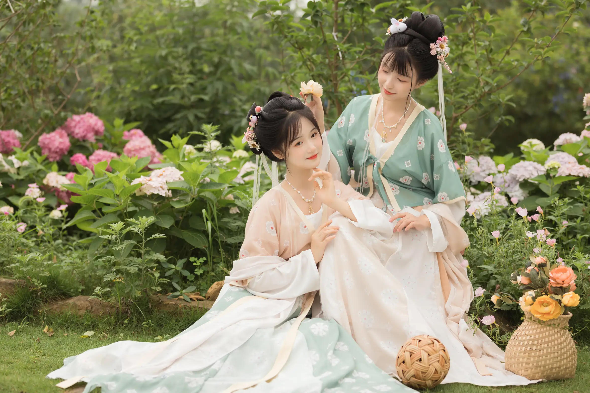 [艺图语] 2021.08.21 Vol.159 – 春日宴 miki小包子#[23P]-11