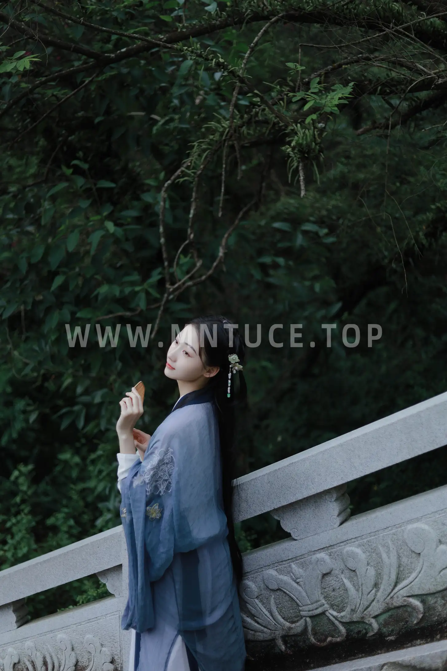 [艺图语] 2022.09.13 Vol.1942 – 烟雨江南 小戴同学#[21P]-18