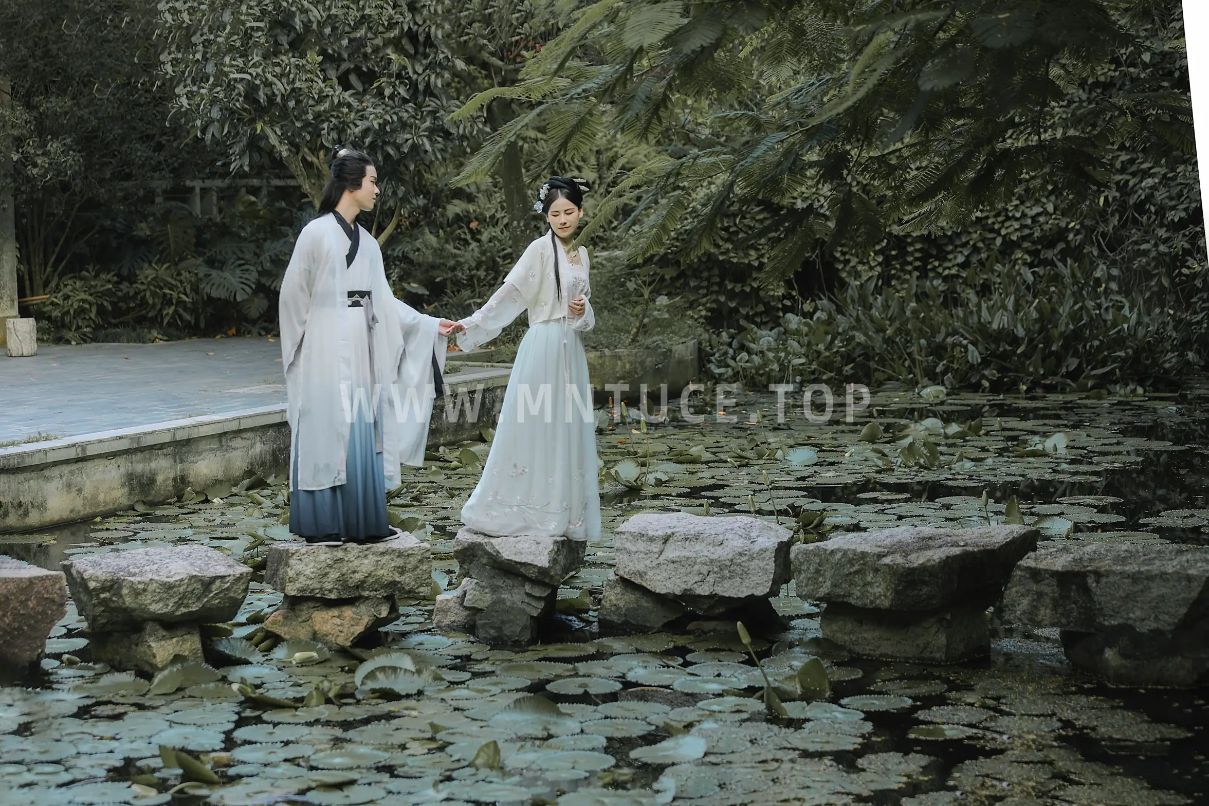 [艺图语] 2021.09.02 Vol.220 – 花月下 小星#[22P]-8