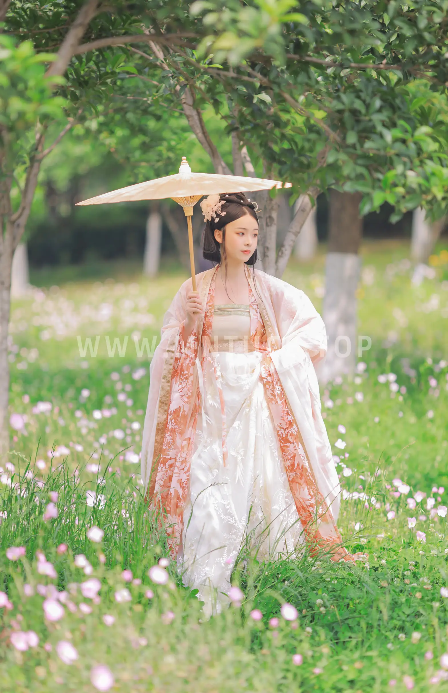 [艺图语] 2022.08.17 Vol.1724 – 春有约 花不误 蘑菇任性鬼#[20P]-18