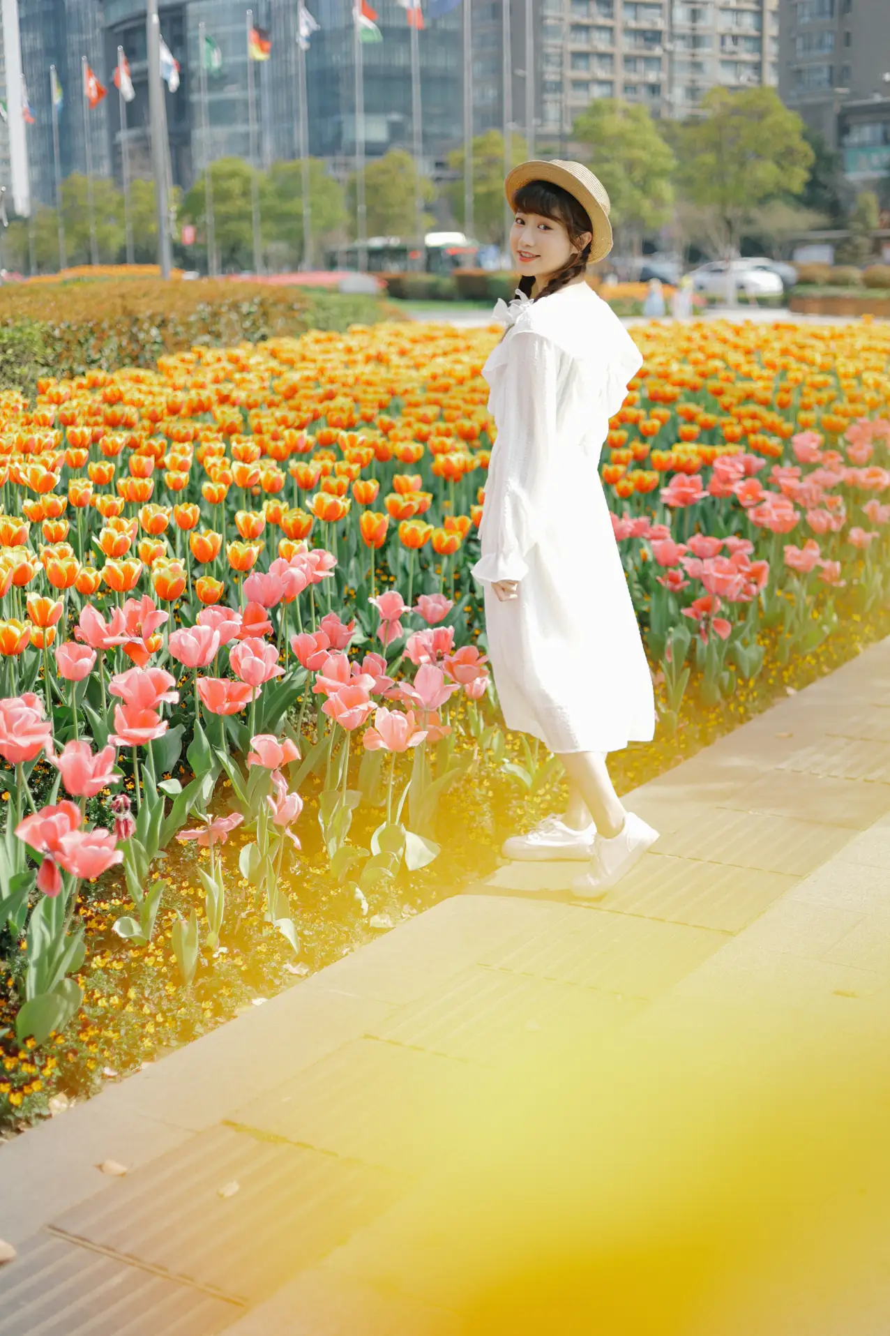 [艺图语] 2022.09.10 Vol.1920 – 郁金香花开 蓝胖子-#[28P]-13