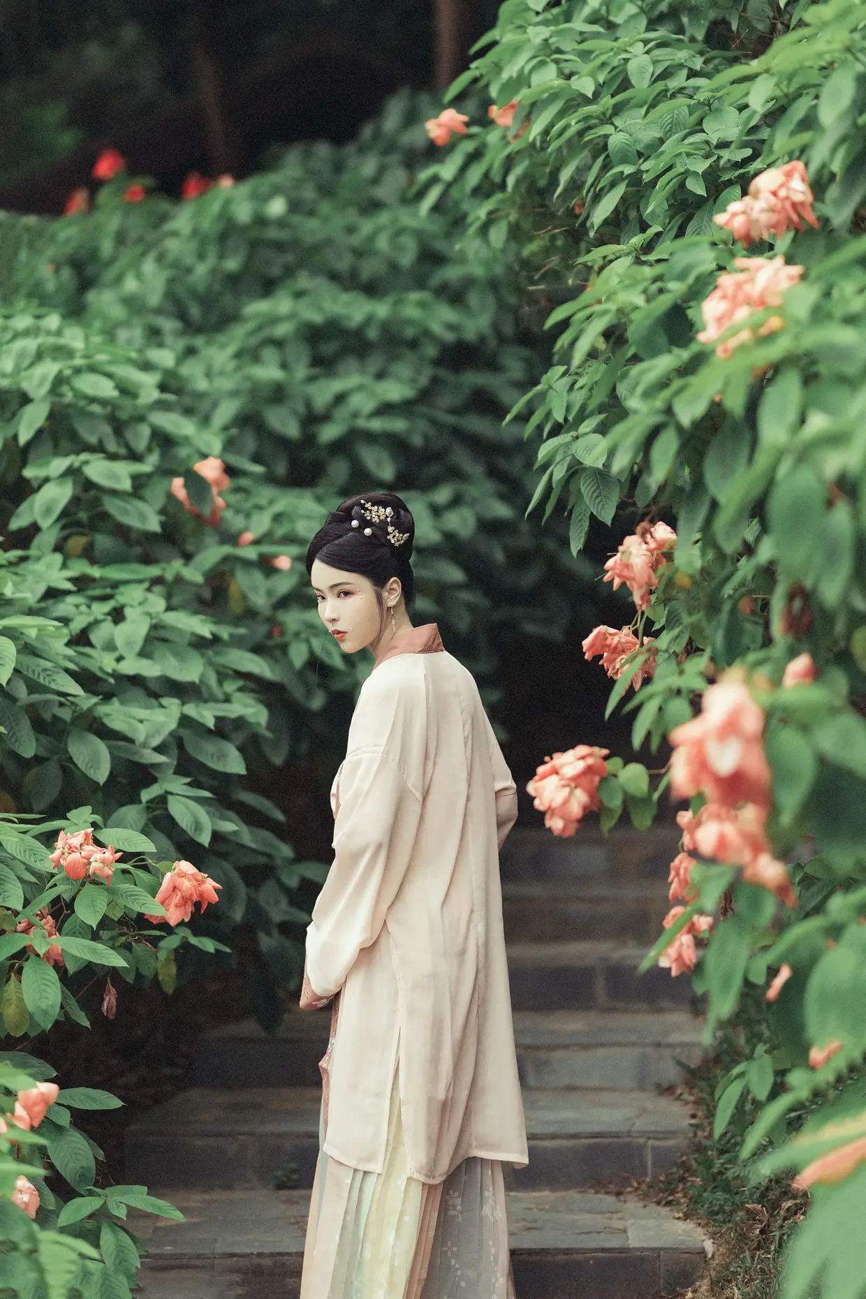 [艺图语] 2022.01.04 Vol.583 – 花期不待 三重子#[27P]-27