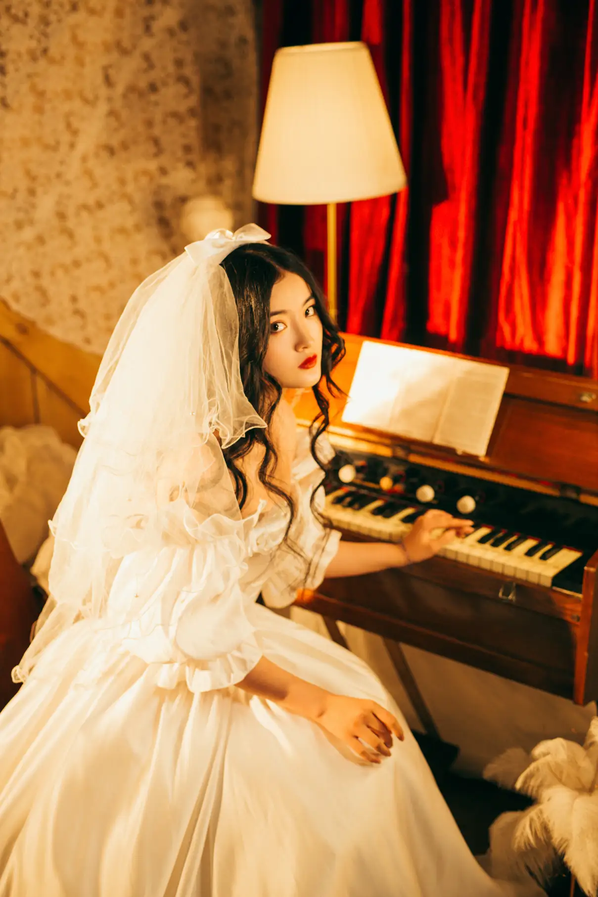 [艺图语] 2022.07.26 Vol.1546 – 一个人的婚纱 玲兰#[22P]-12