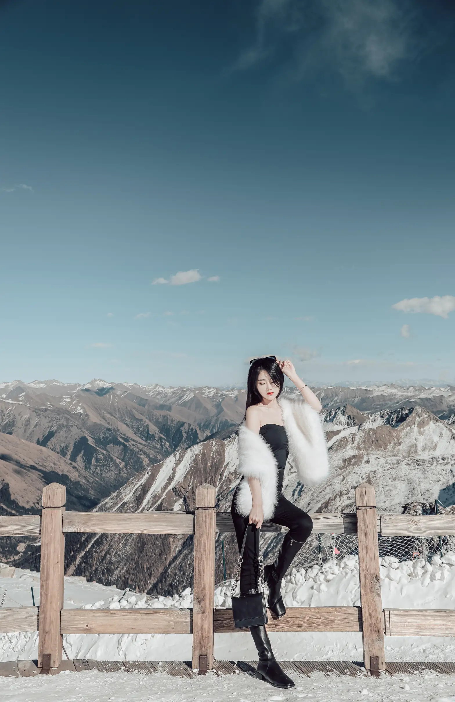 [艺图语] 2022.06.21 Vol.1243 – 冰雪之巅 婷婷#[34P]-9