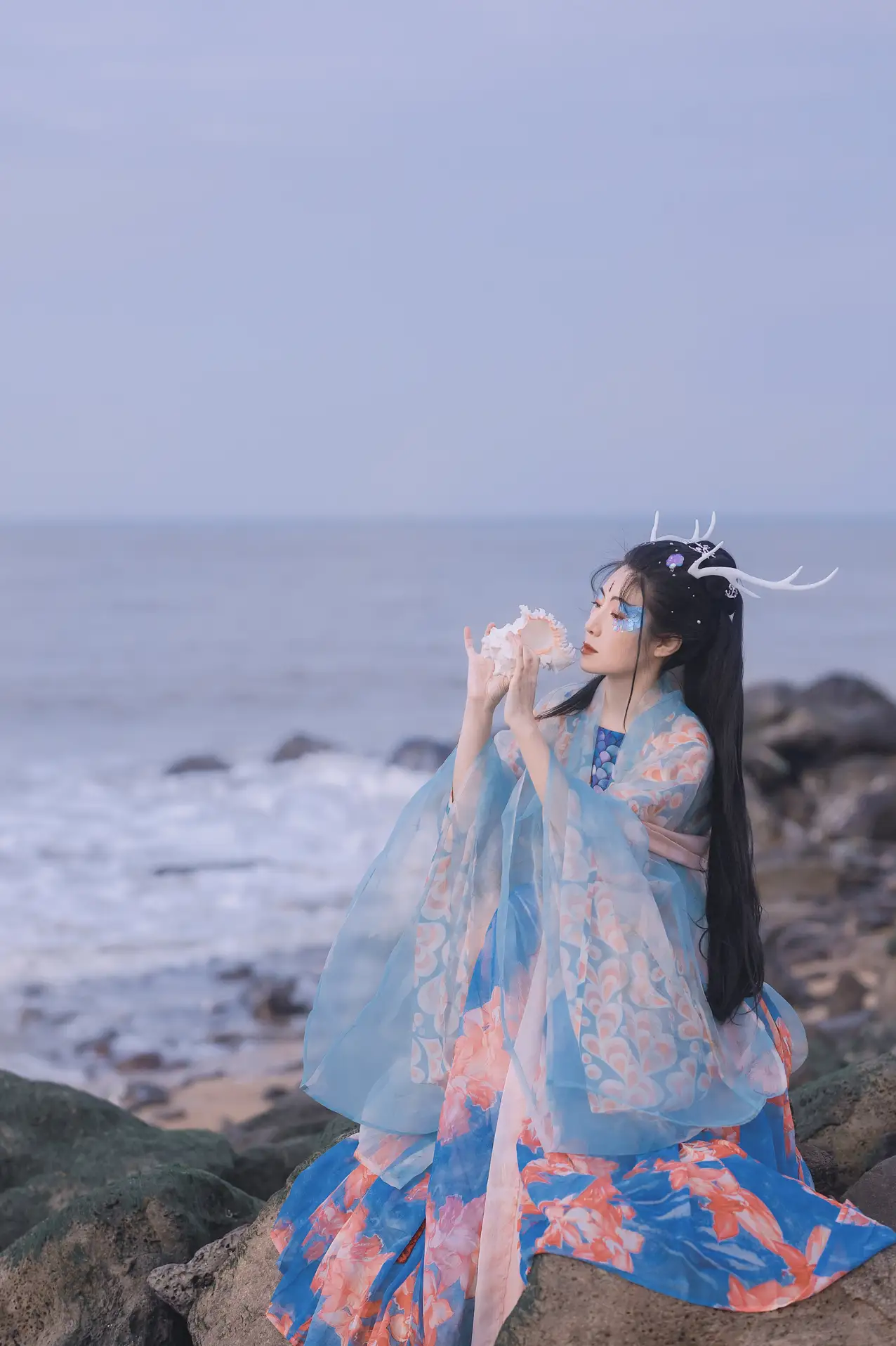 [艺图语] 2021.10.18 Vol.368 – 龙女 何佳#[24P]-1