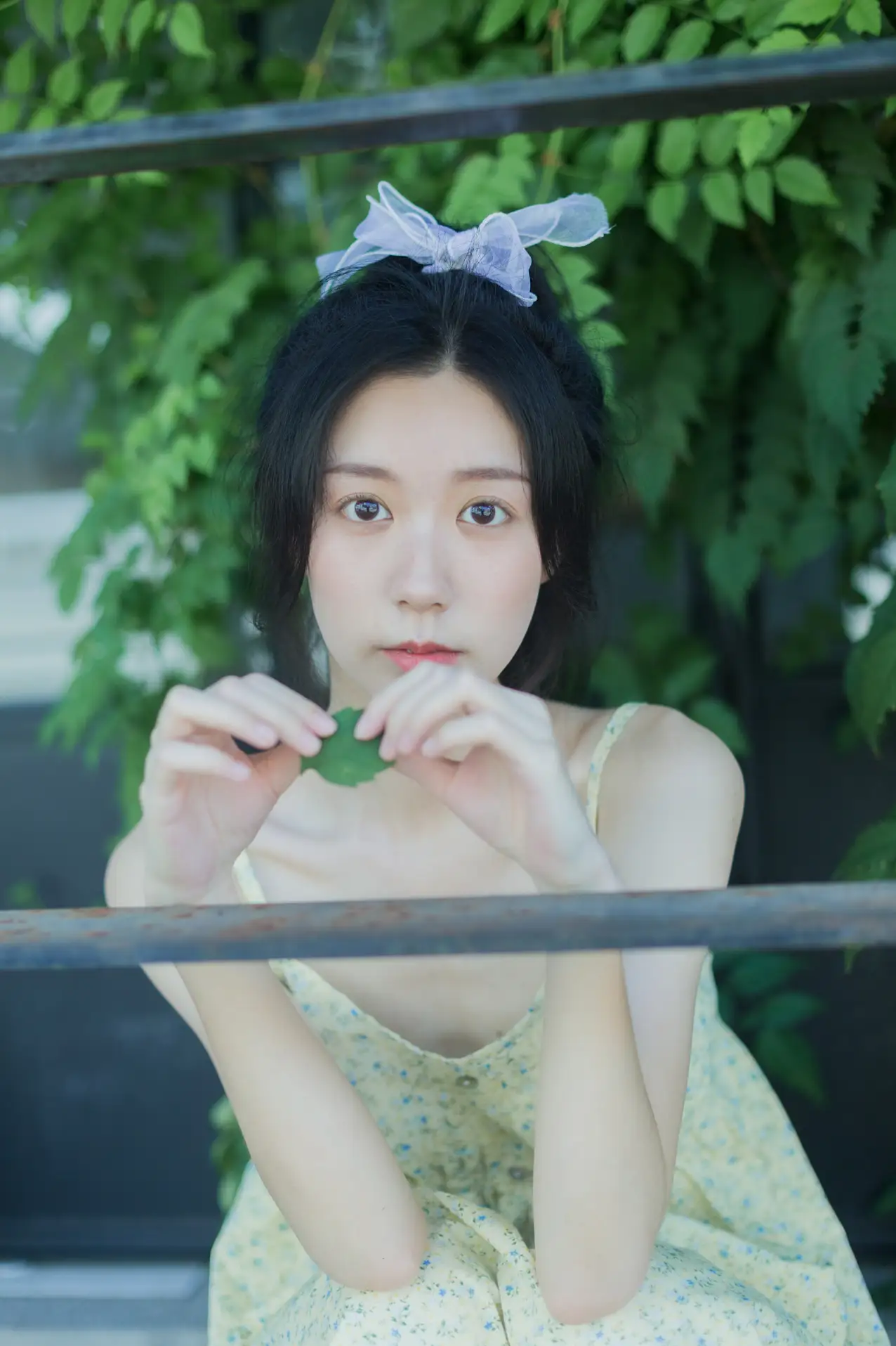 [艺图语] 2022.08.18 Vol.1732 – 夏日凌霄 饲猫少女 饲猫少女-#[33P]-17