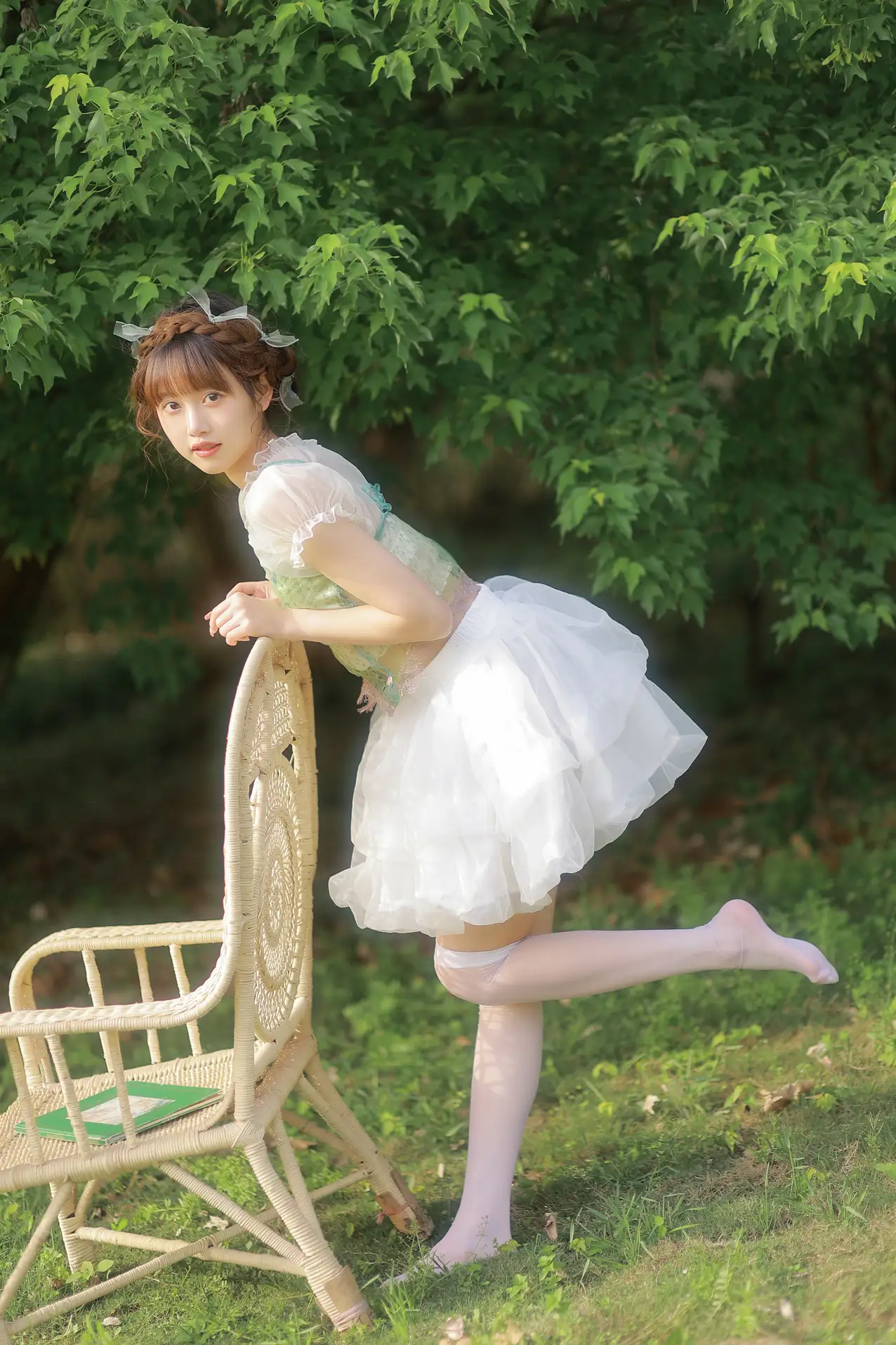 [YITUYU] 2022.09.13 VOL.1943 -To hide the dream into the leaves- goldfishyu#[22P]-2