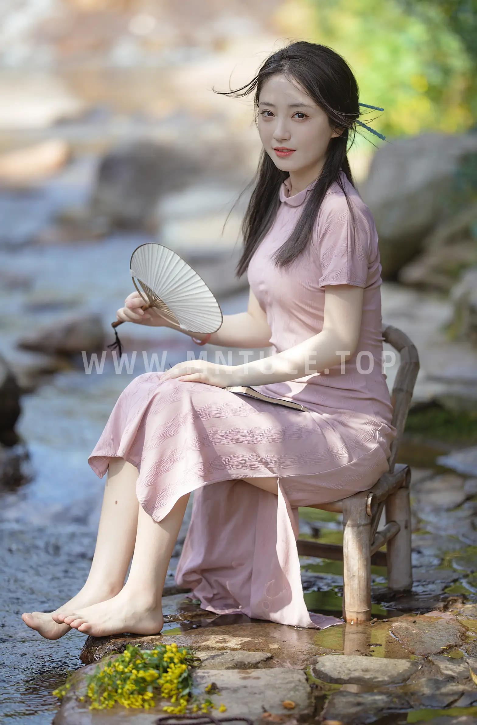 [艺图语] 2022.08.26 Vol.1796 – 凉夏 小温暖想要个大太阳#[20P]-18