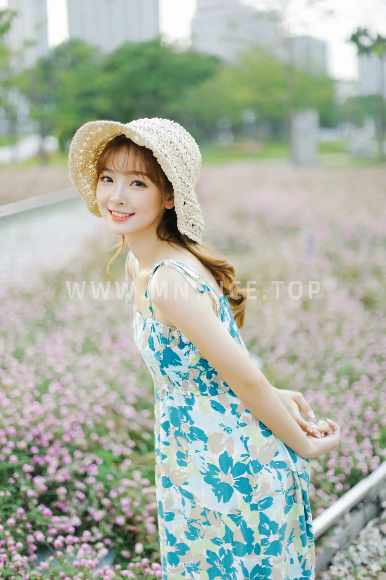 [艺图语] 2022.08.18 Vol.1733 – 夏日心动 _丹丹丹婷_#[41P]-8