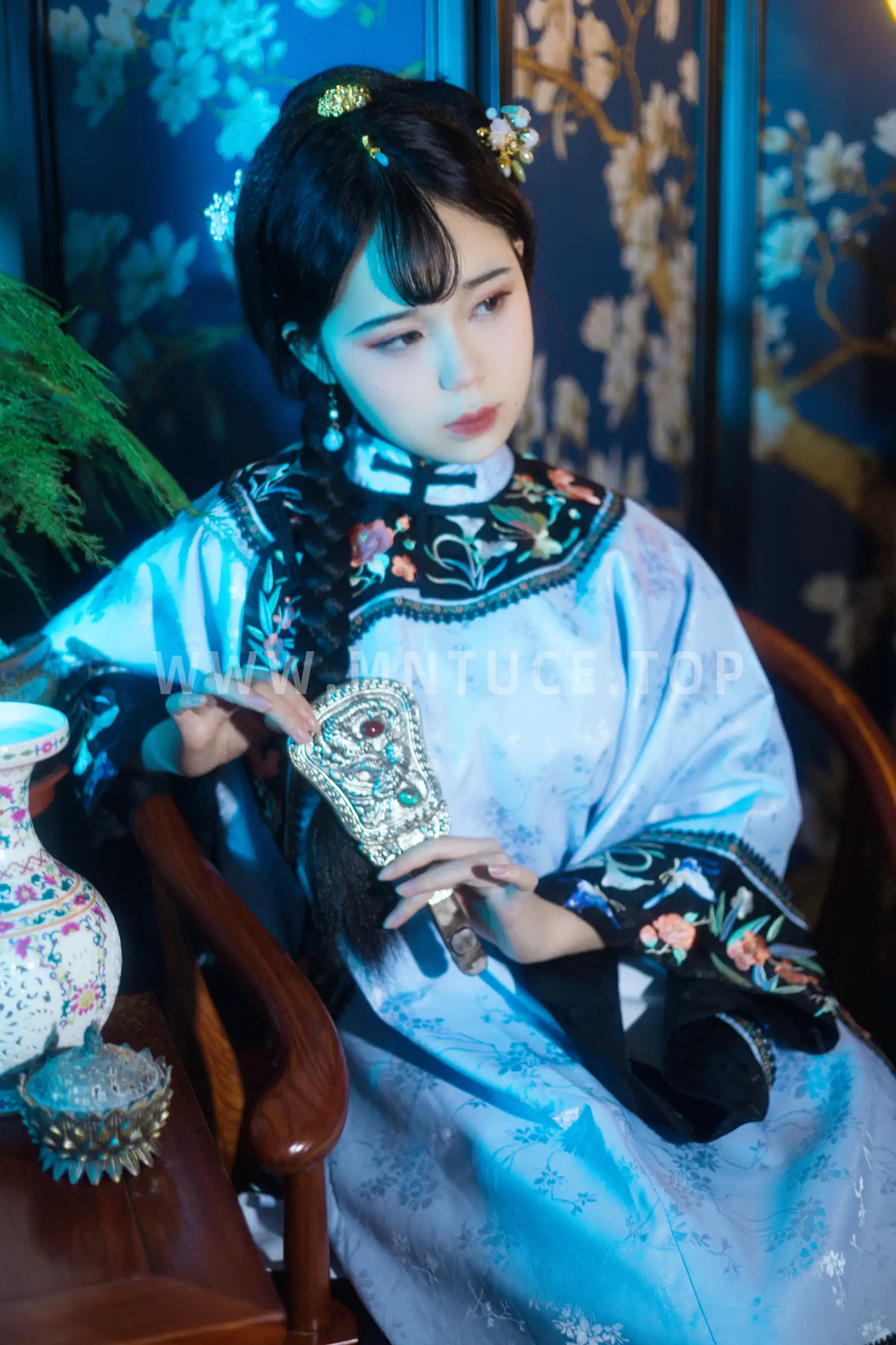 [艺图语] 2022.08.25 Vol.1787 – 南烟斋笔录 一只高高#[21P]-18