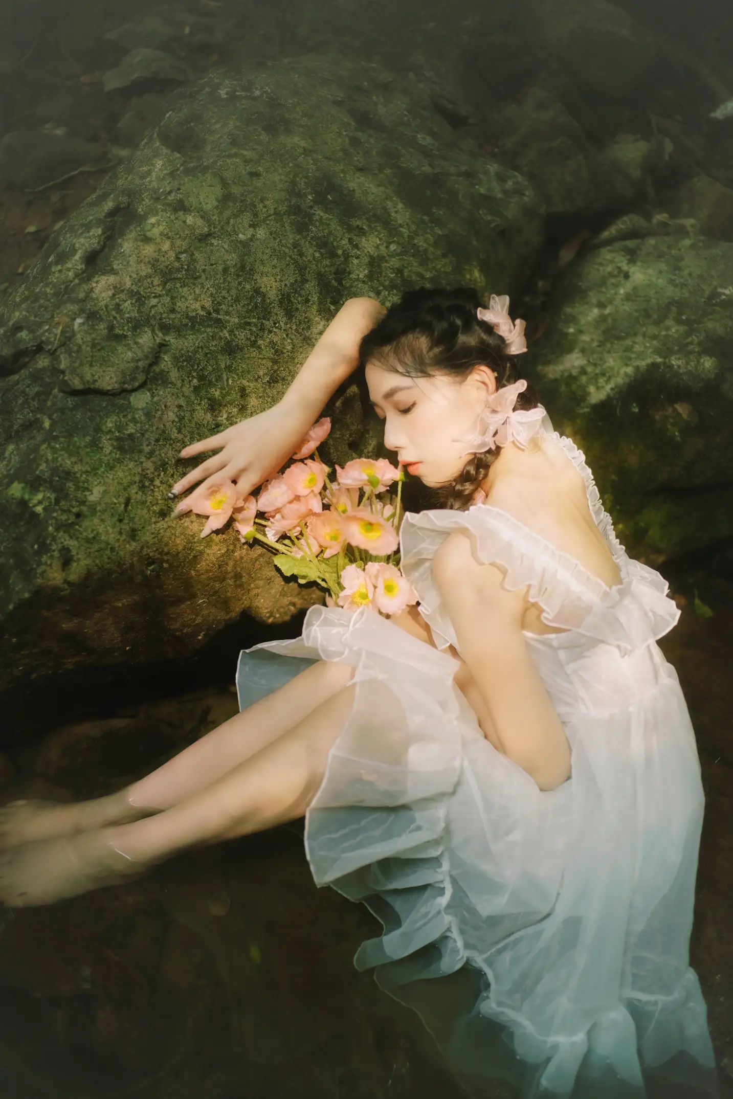 [艺图语] 2022.09.15 Vol.1959 – 溪流少女 小怡#[36P]-9