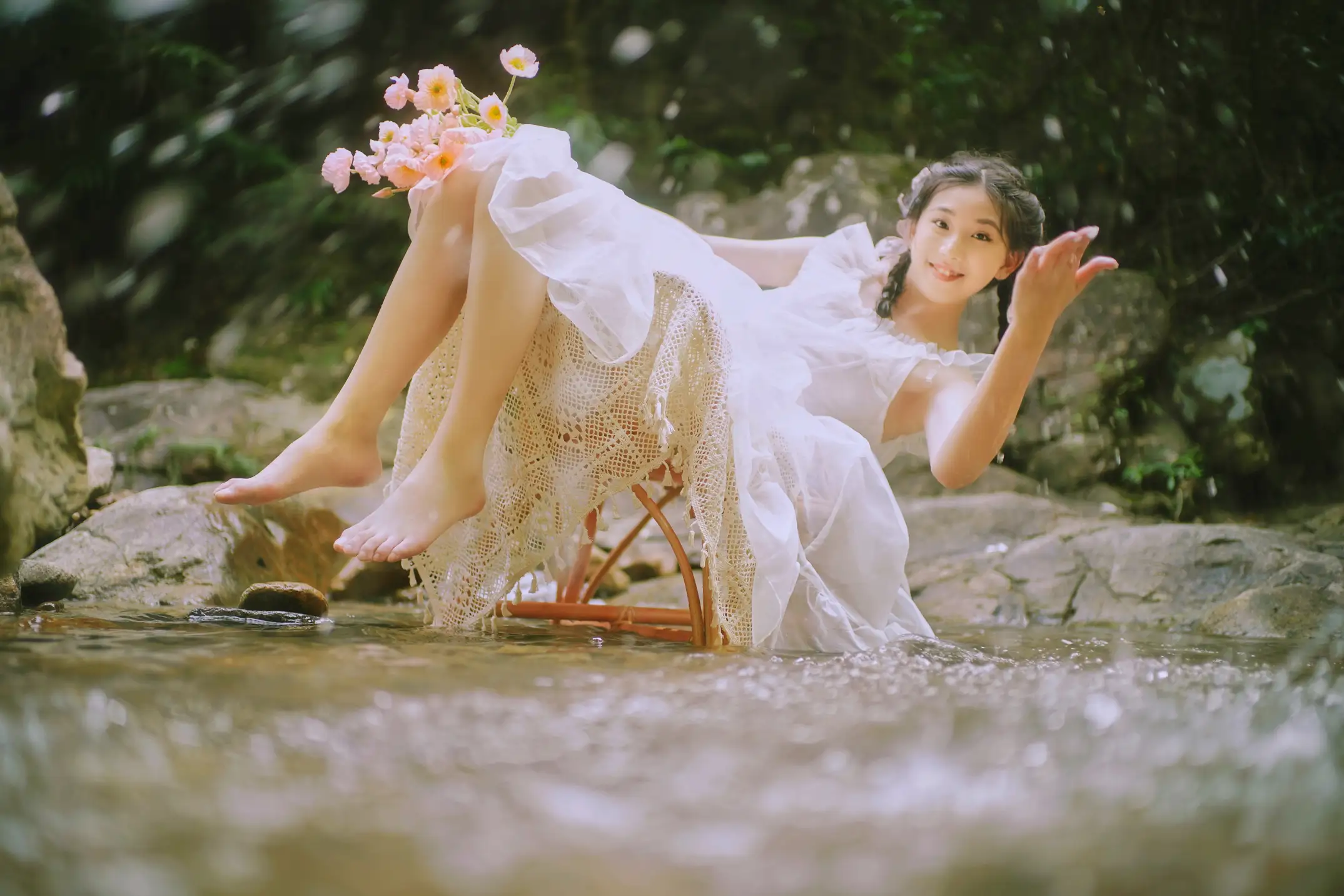 [艺图语] 2022.09.15 Vol.1959 – 溪流少女 小怡#[36P]-3
