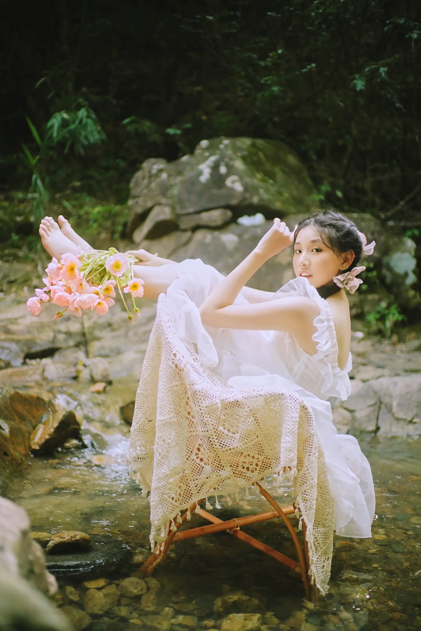 [艺图语] 2022.09.15 Vol.1959 – 溪流少女 小怡#[36P]-3
